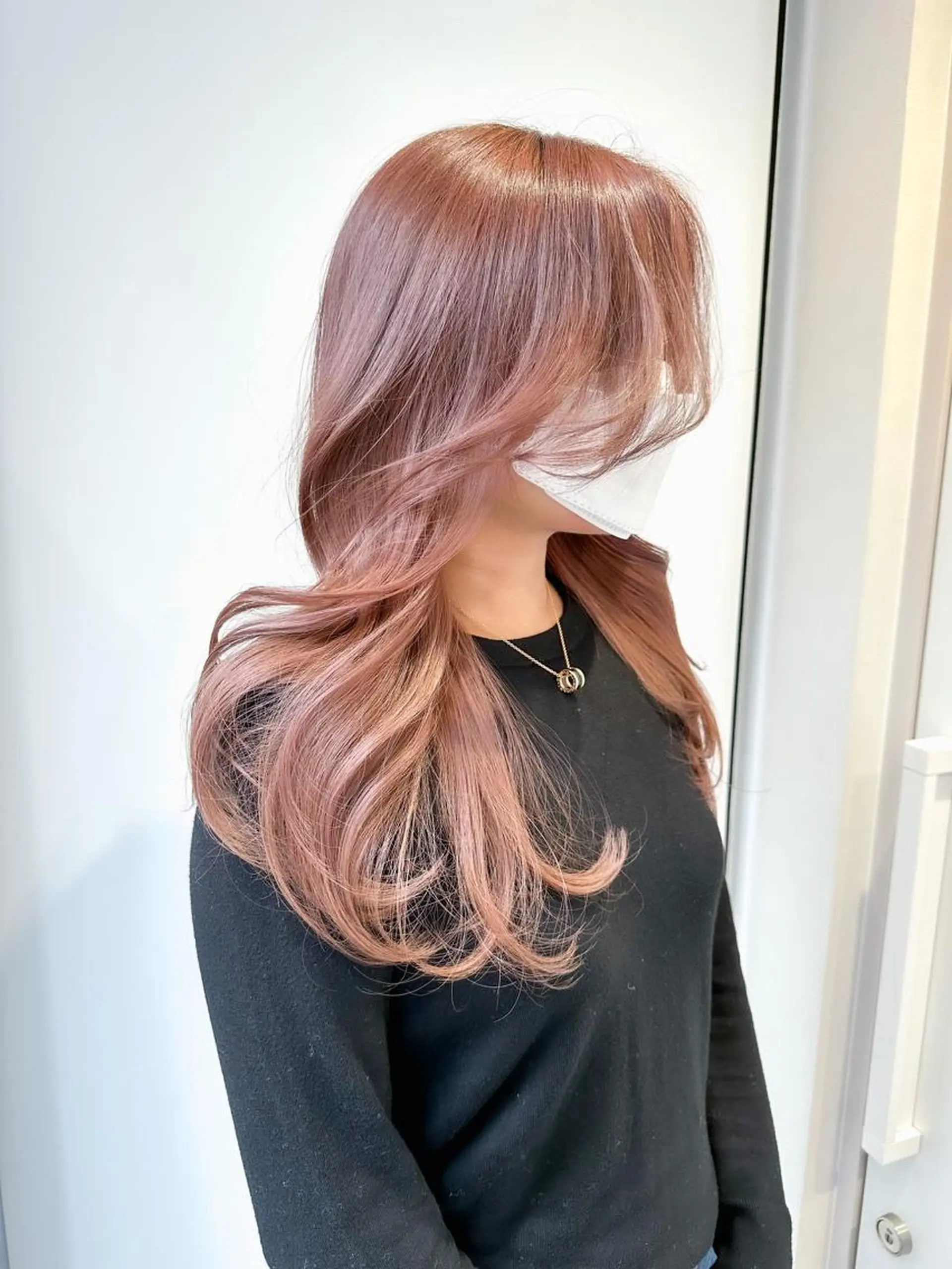 ロング カラー 韓国レイヤーカット/ ダブルカラーのヘアスタイル