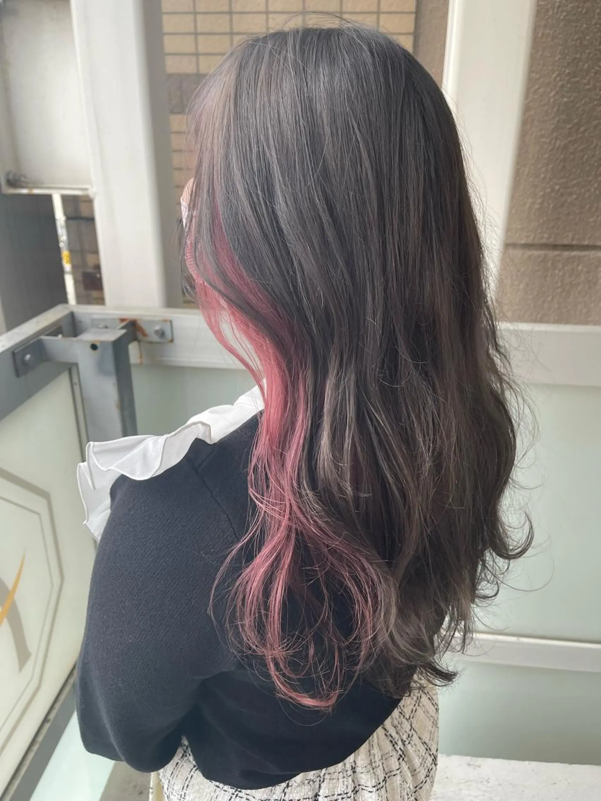 ロング カラー 岩谷/ブリーチ 🪽透明感カラーのヘアスタイル