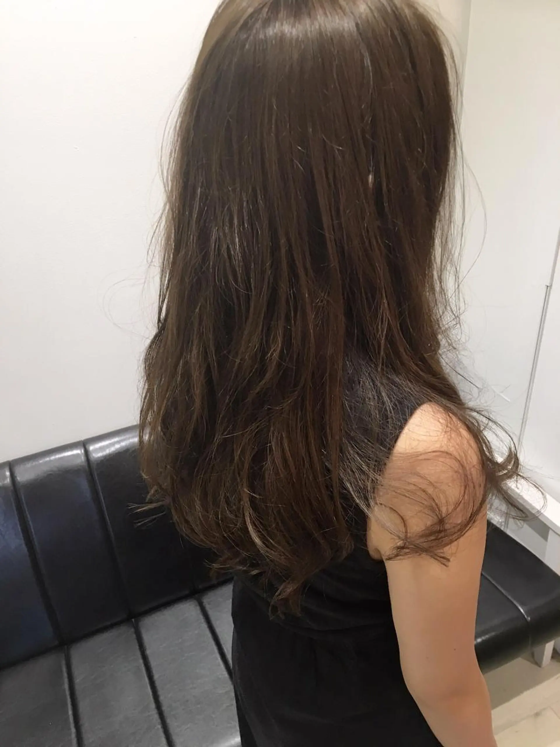 ロング カラー パーマ ベージュカラー イルミナカラー カット パーマ トリートメント 田室 和幸のヘアスタイル