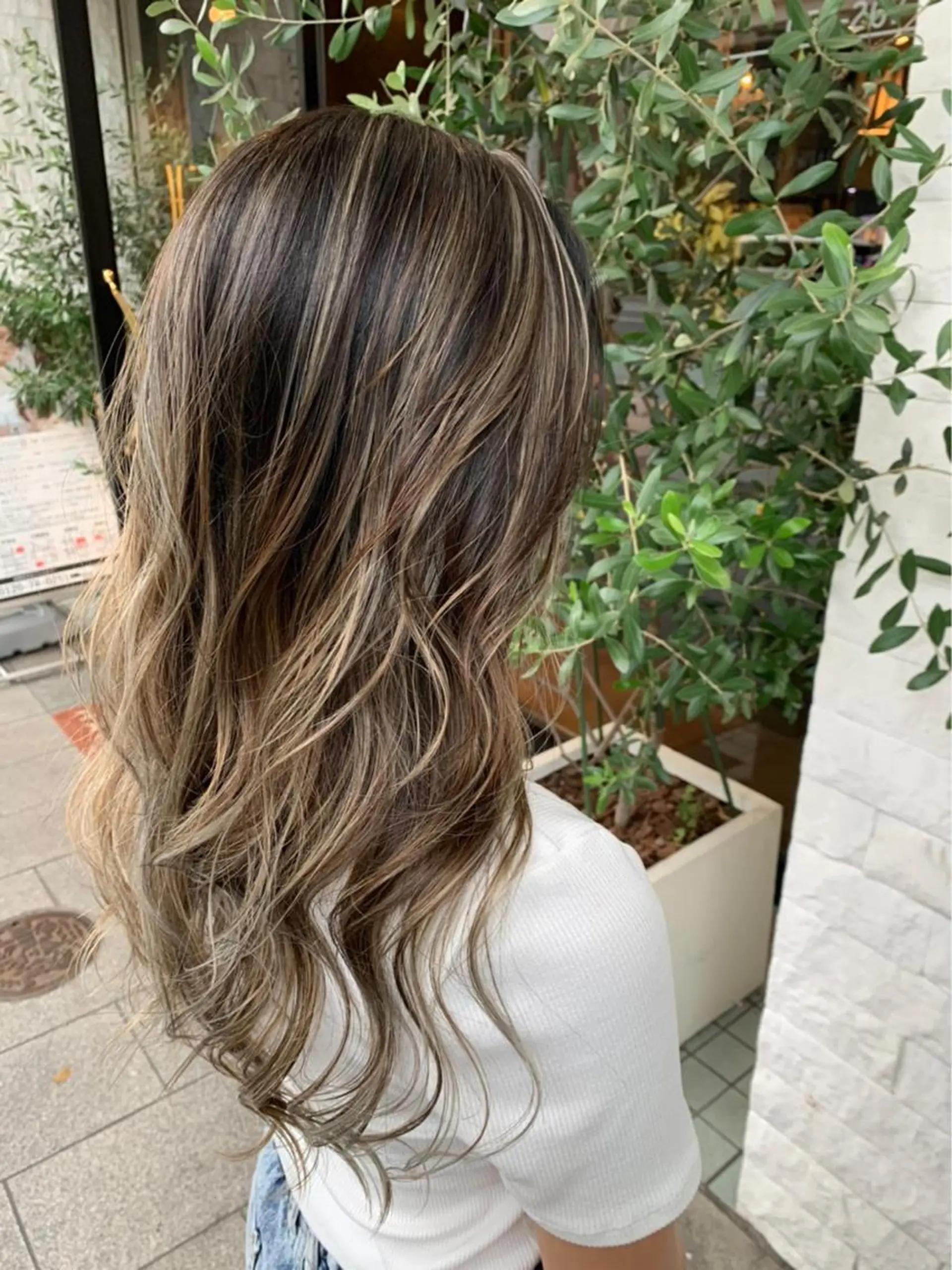 ロング 中谷 明日香のヘアスタイル