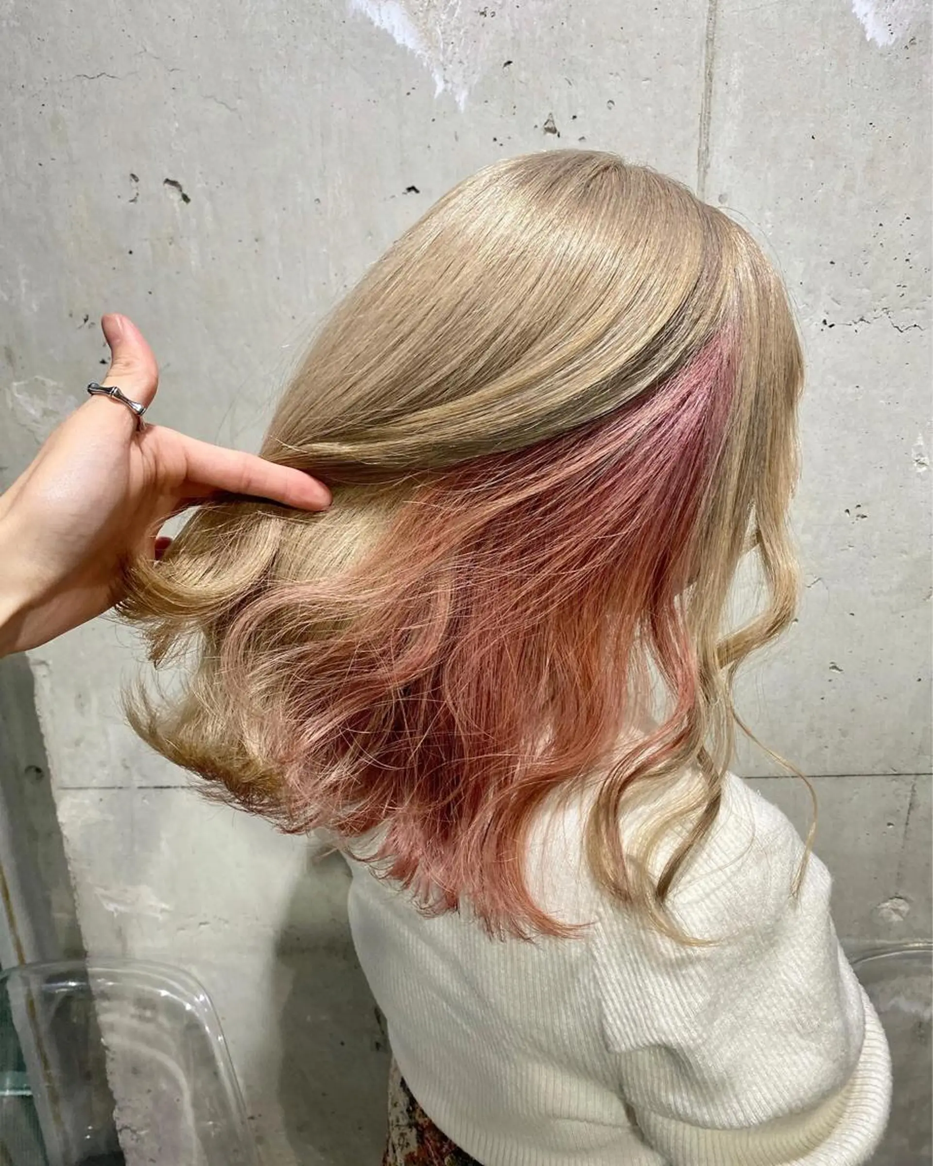 セミロング カラー エフェクトブリーチ 🌟前澤啓太朗のヘアスタイル