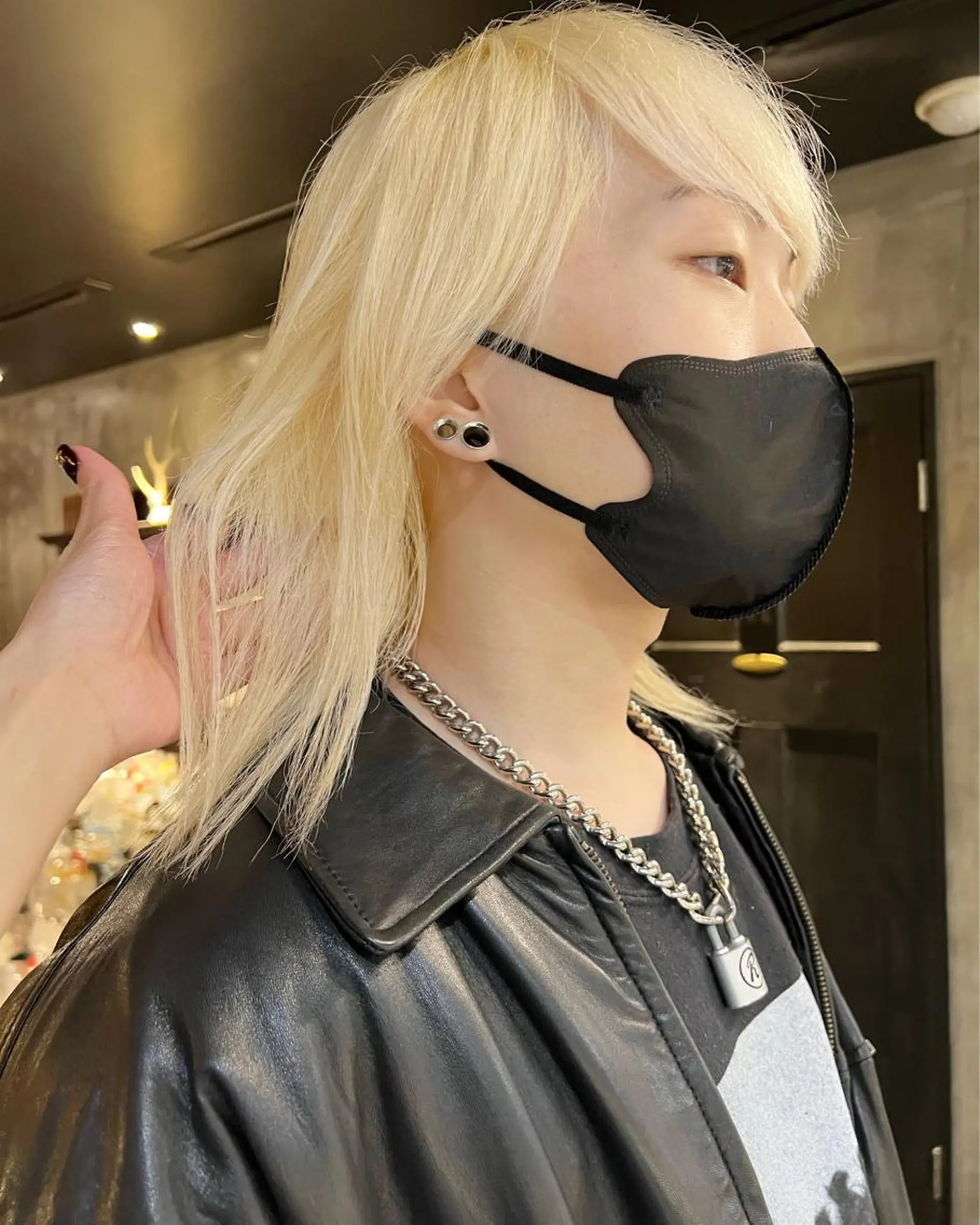 セミロング カラー メンズ カット ヘアカラー haco＋所属・圧倒的デザイン力 店長🎨RENAのヘアスタイル