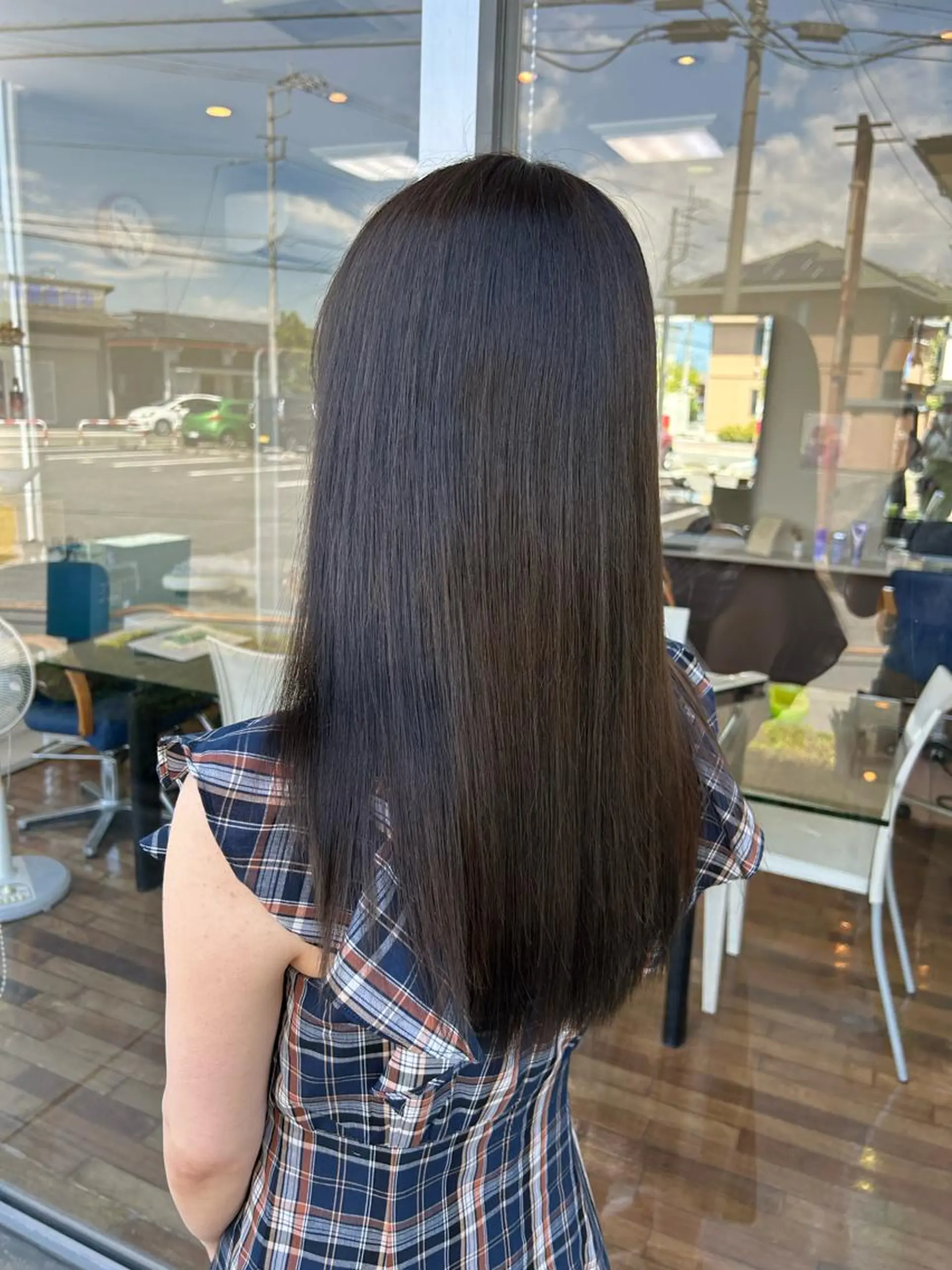 ロング 小澤 志穂のヘアスタイル