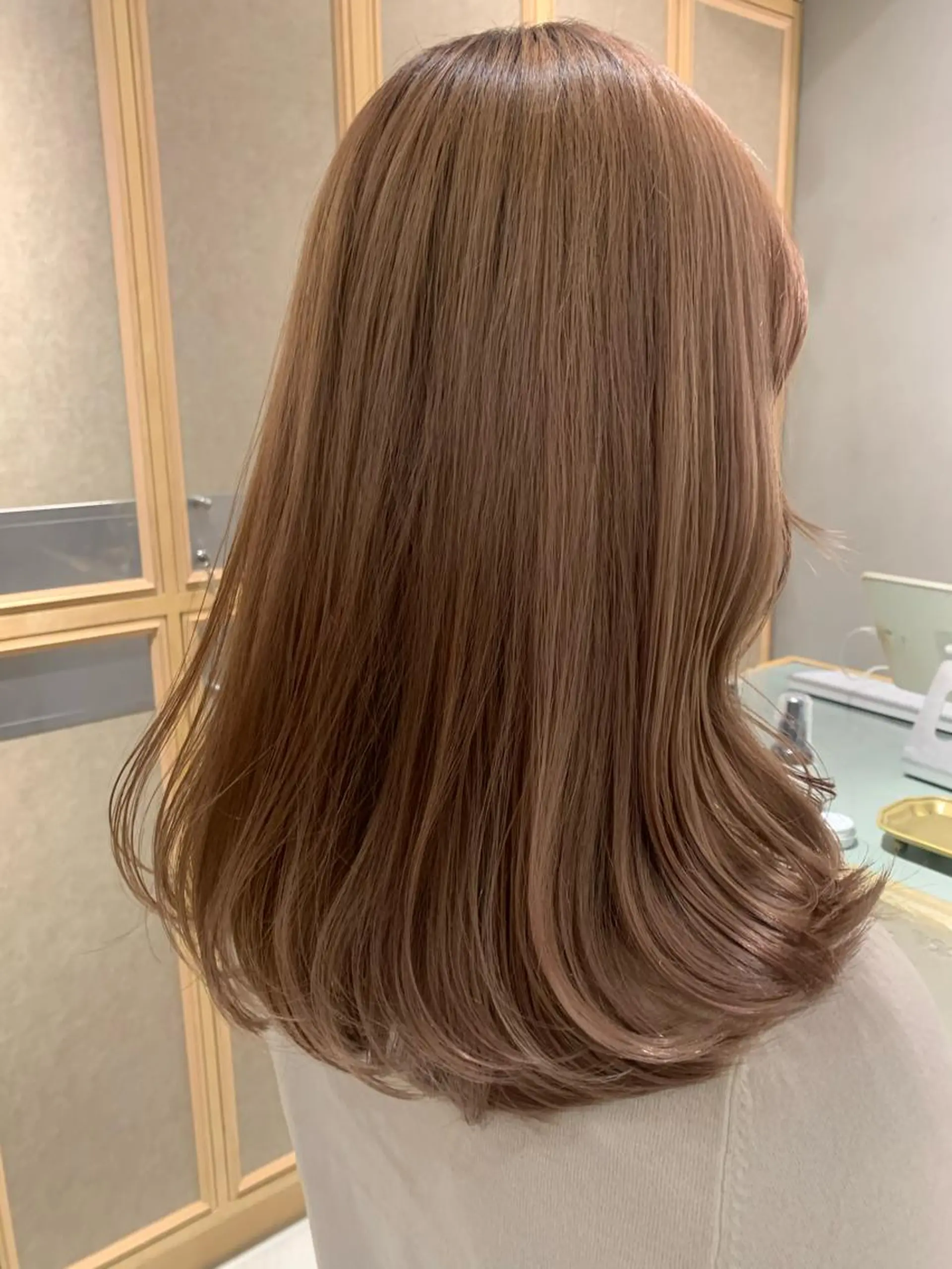 セミロング カラー ラベンダー/レイヤー スタイル🤎mamiのヘアスタイル
