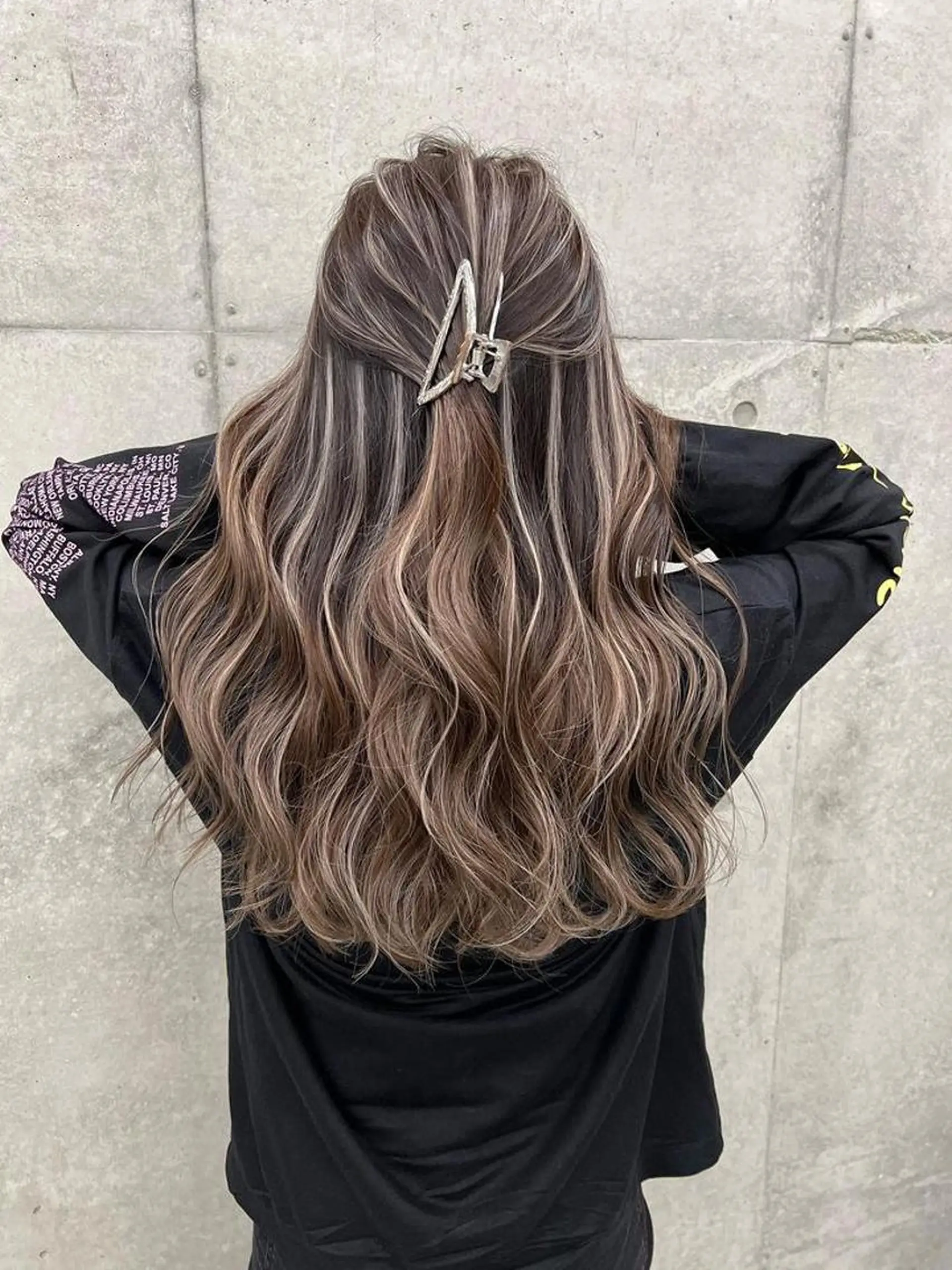 カラー ハイライトカラー BLEACHi /noeのヘアスタイル