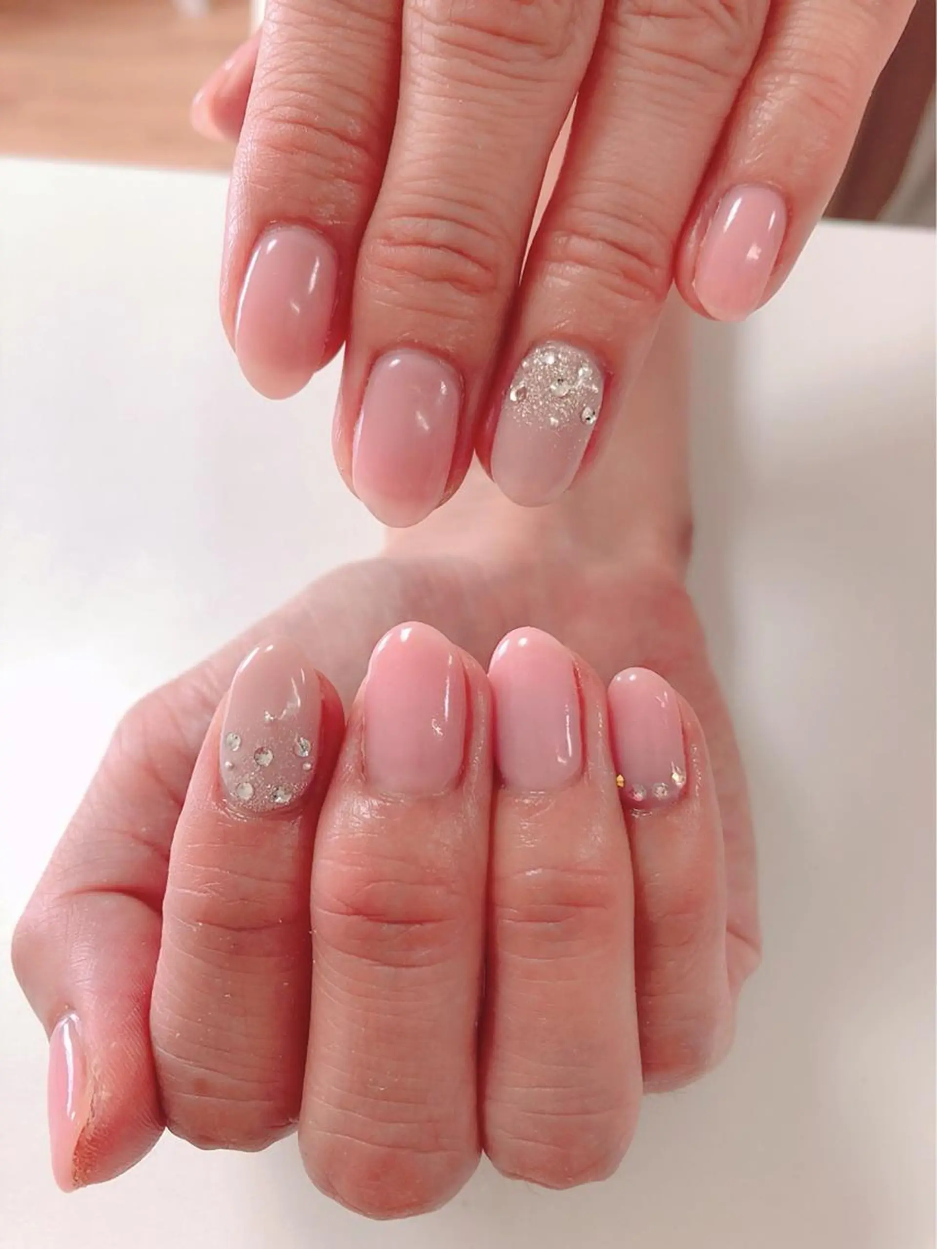 ネイル アートネイル 長さ出し フットネイル グリーン ニュアンスネイル Lily Roseスタッフ一同のマツエク・マツパデザイン