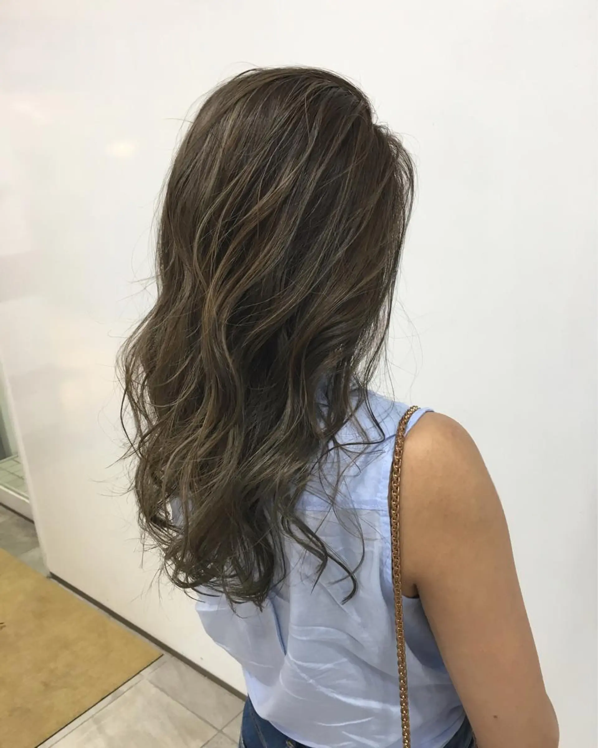 セミロング ハイライト Rubik's江坂 ルービックえさかのヘアスタイル