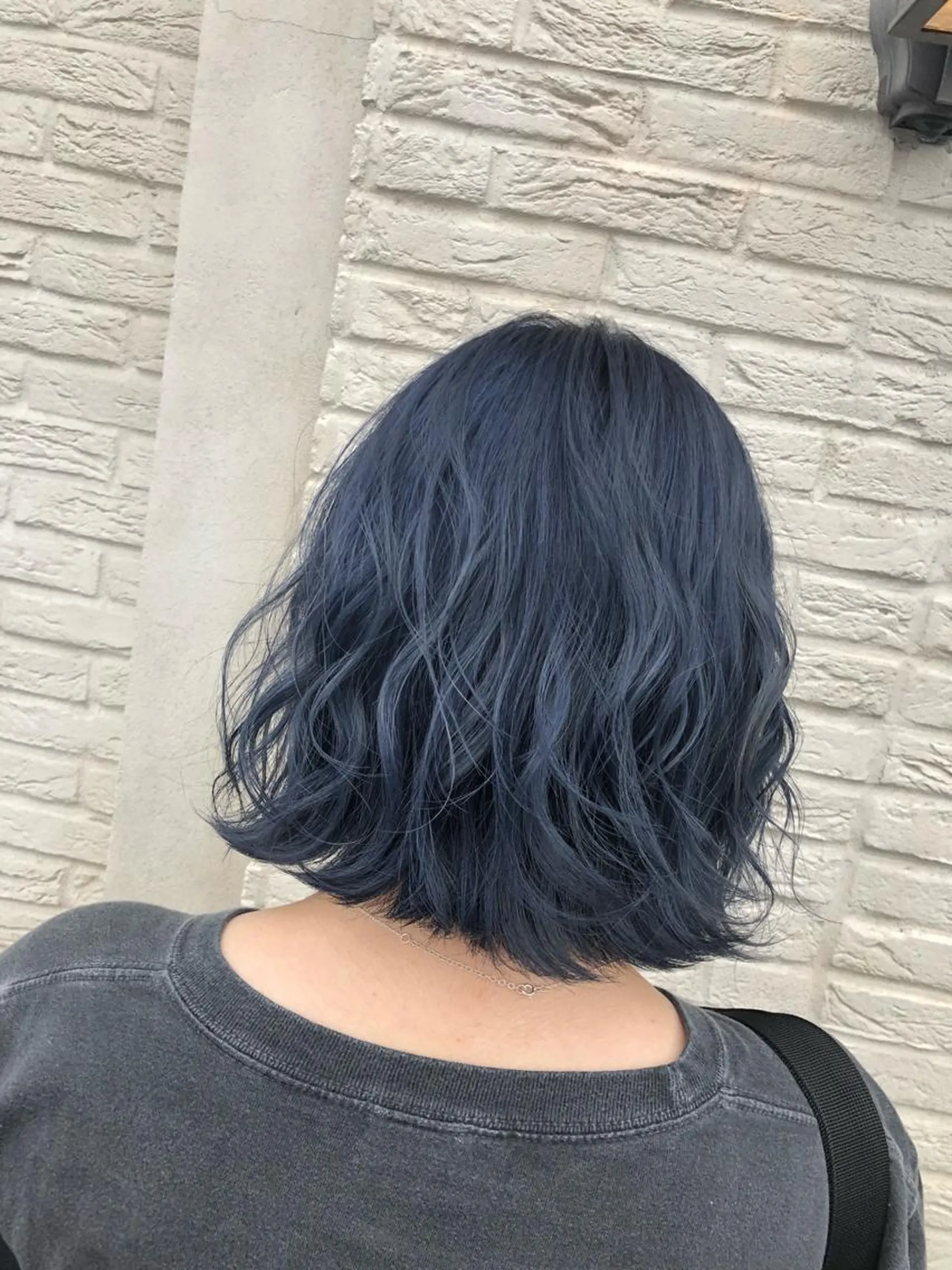 ミディアム カラー ブルーカラー ネイビーカラー カット ヘアカラー 吉村 絢乃のヘアスタイル