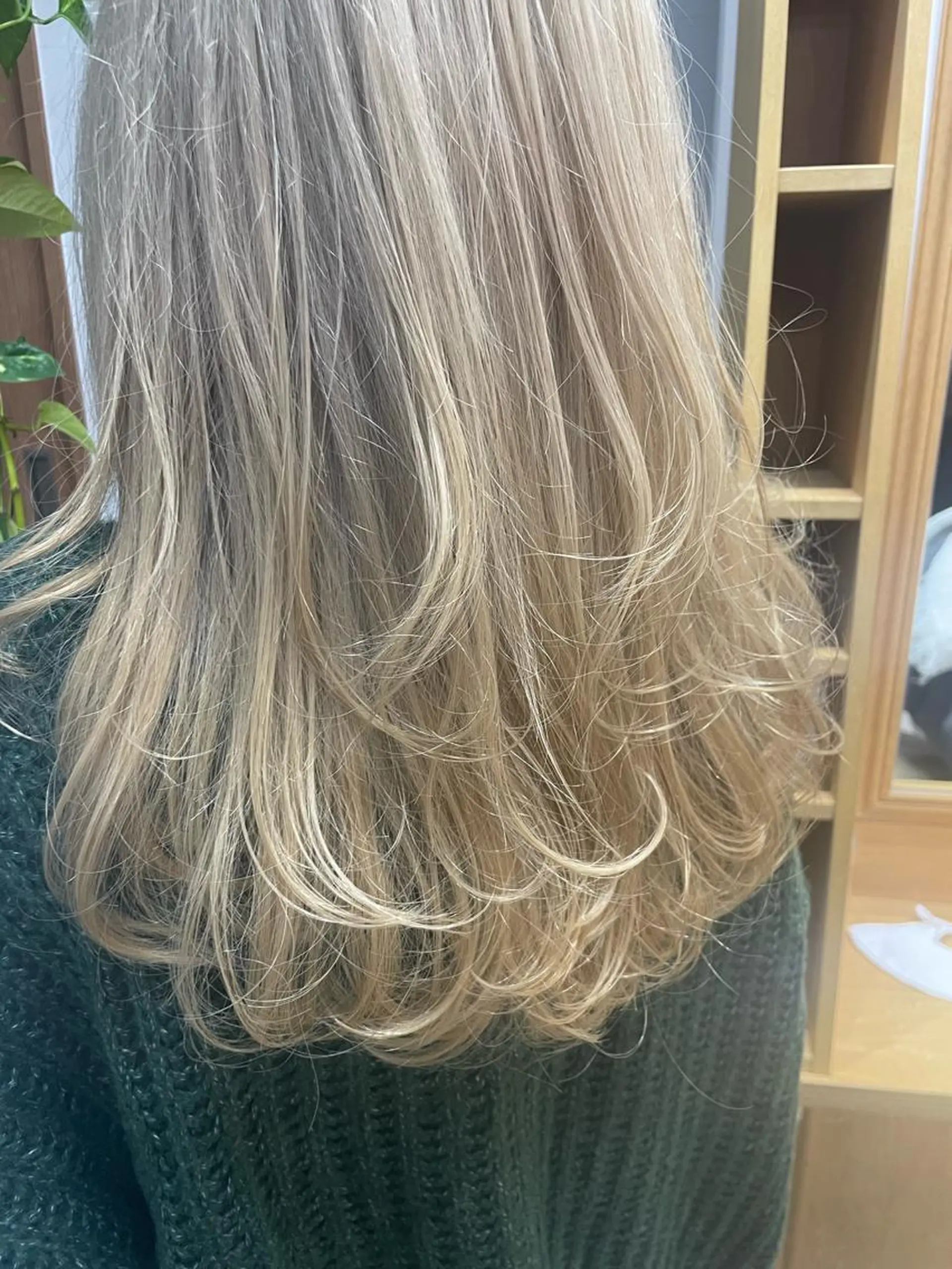 ロング カラー レイヤーカット 倉持美雪 ＊幸せの伝導師＊のヘアスタイル