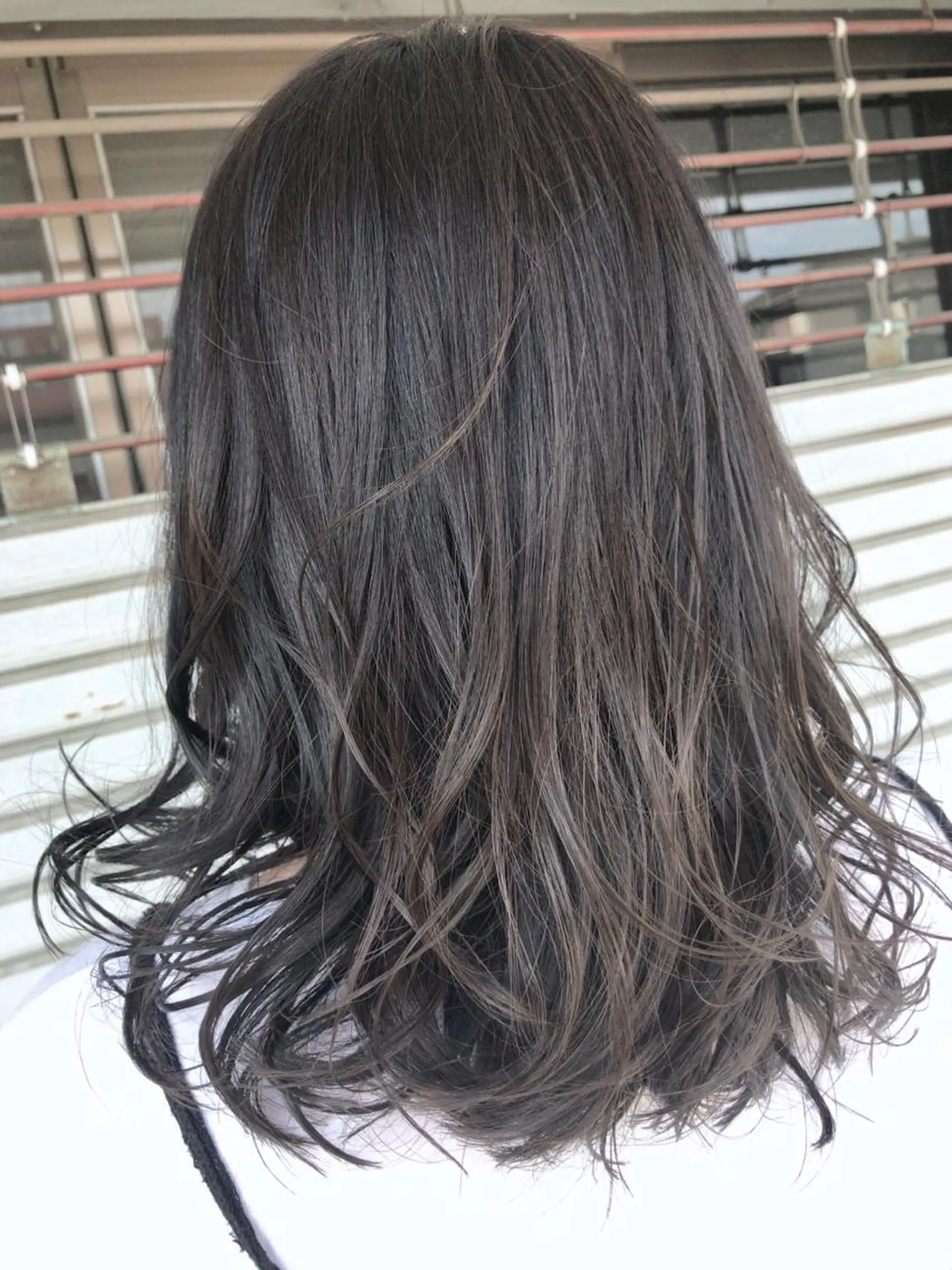 セミロング レイヤーカット匠 イソザキノリユキのヘアスタイル