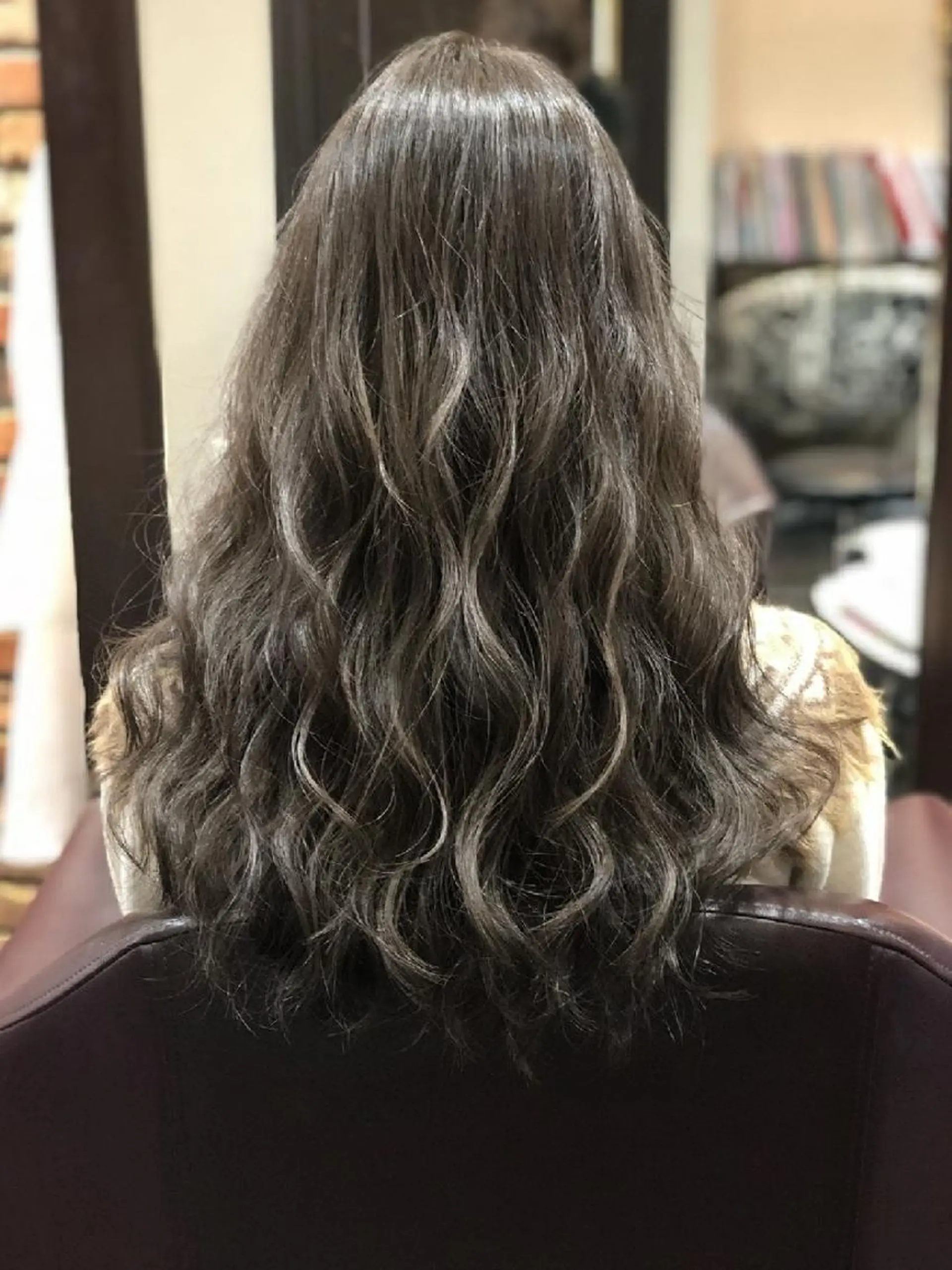 ロング カラー 辻 竜也　のヘアスタイル
