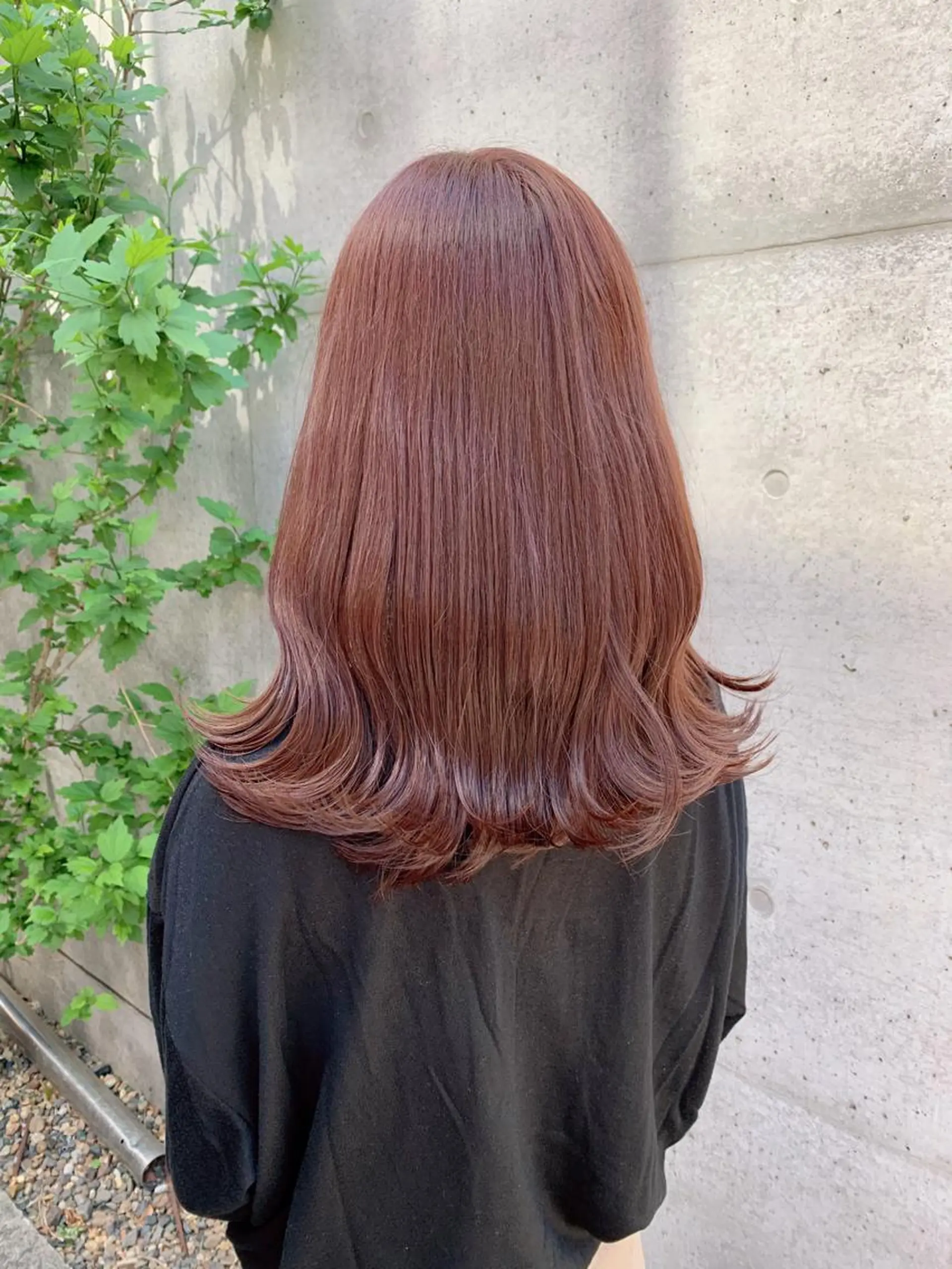 セミロング カラー ブリーチ ブリーチなしカラー チバ タクミのヘアスタイル