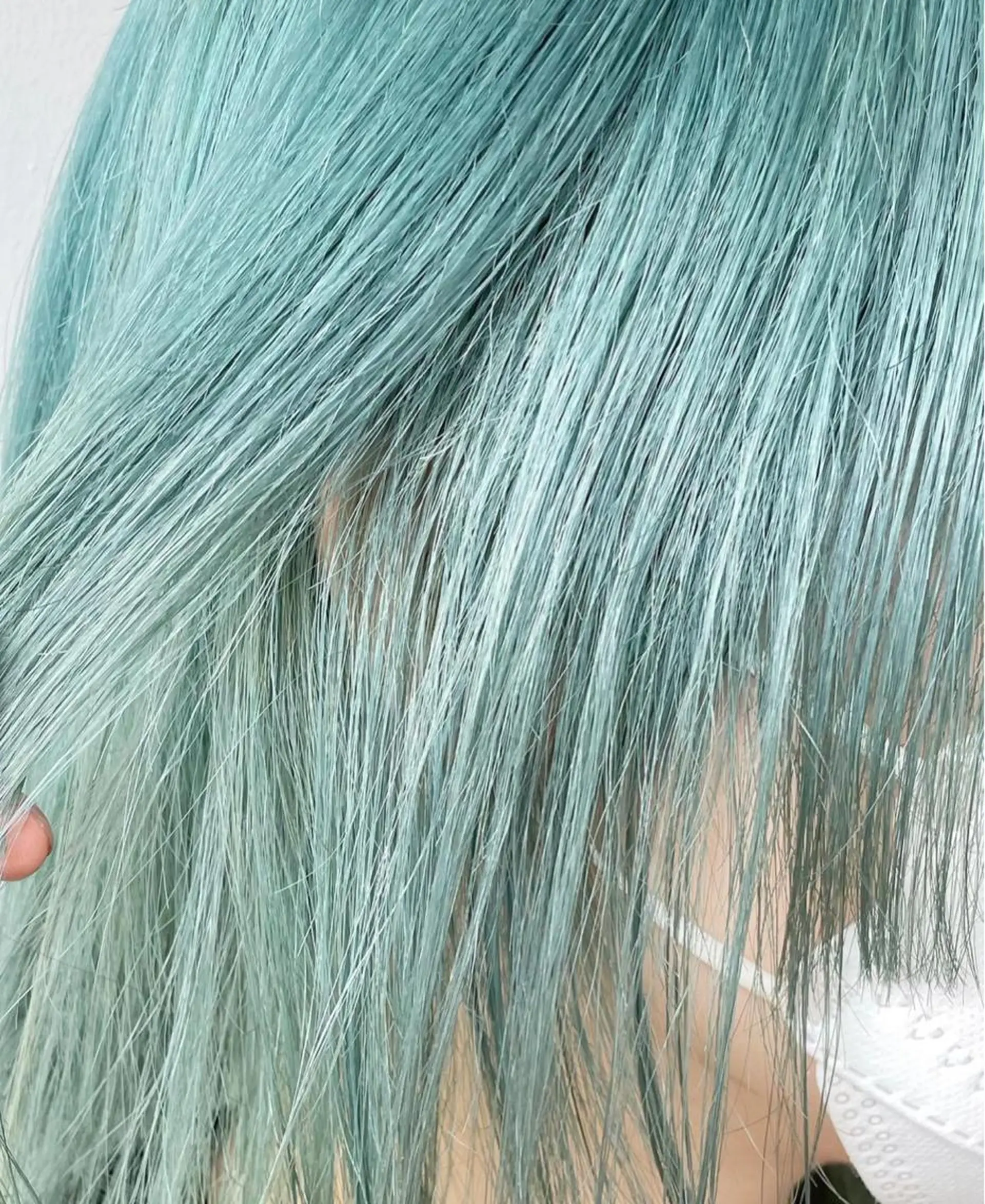 セミロング カラー GO TODAY シェアサロン Flos店所属・🫧ハイトーン✨格安 より質💐マンツーマのヘアスタイル