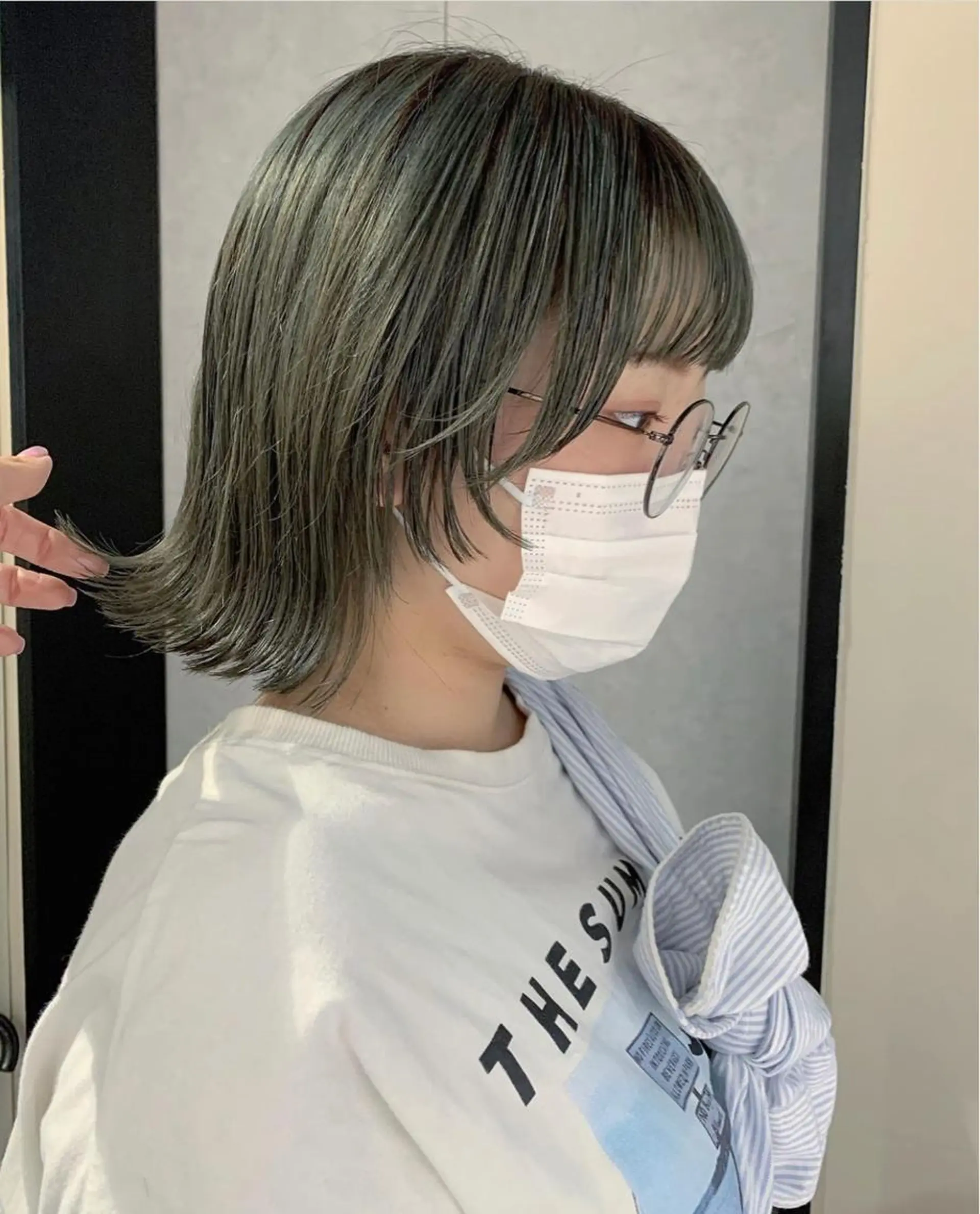 セミロング カラー オリーブカラー ヘアカラー 圧倒的デザイン力 店長🎨RENAのヘアスタイル