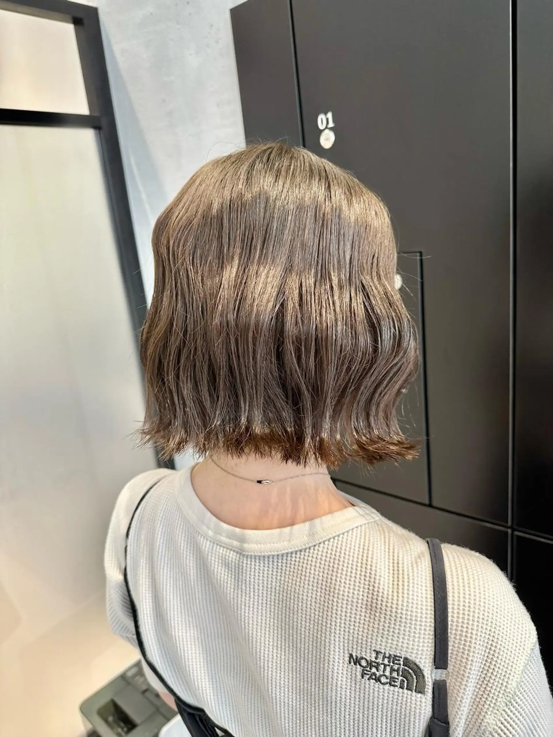 ミディアム 切りっぱなしボブ ショートボブ ボブ エクステ 【髪質改善の専門店】 🫧鷹司郎のヘアスタイル