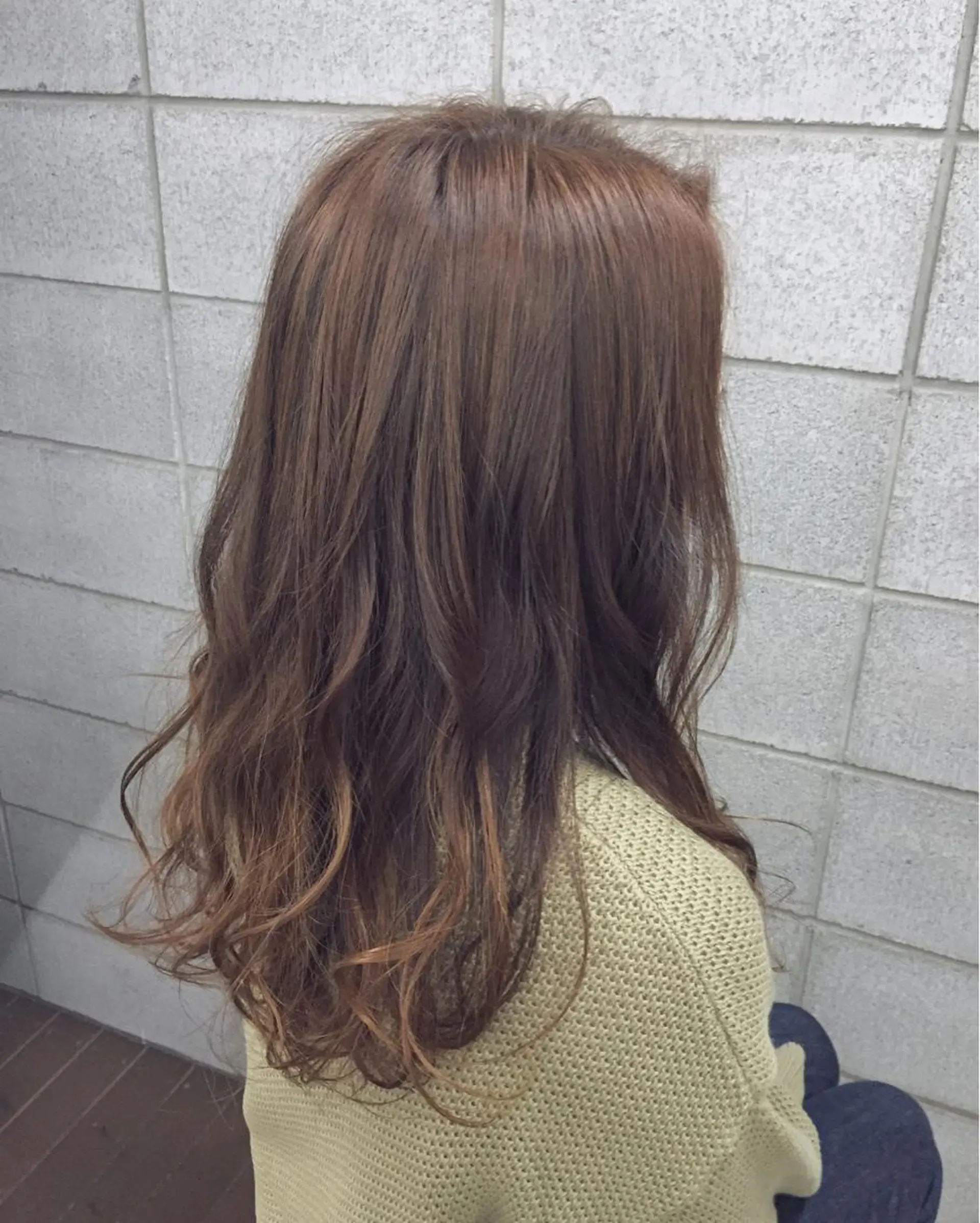 セミロング カラー ITO YUKIのヘアスタイル