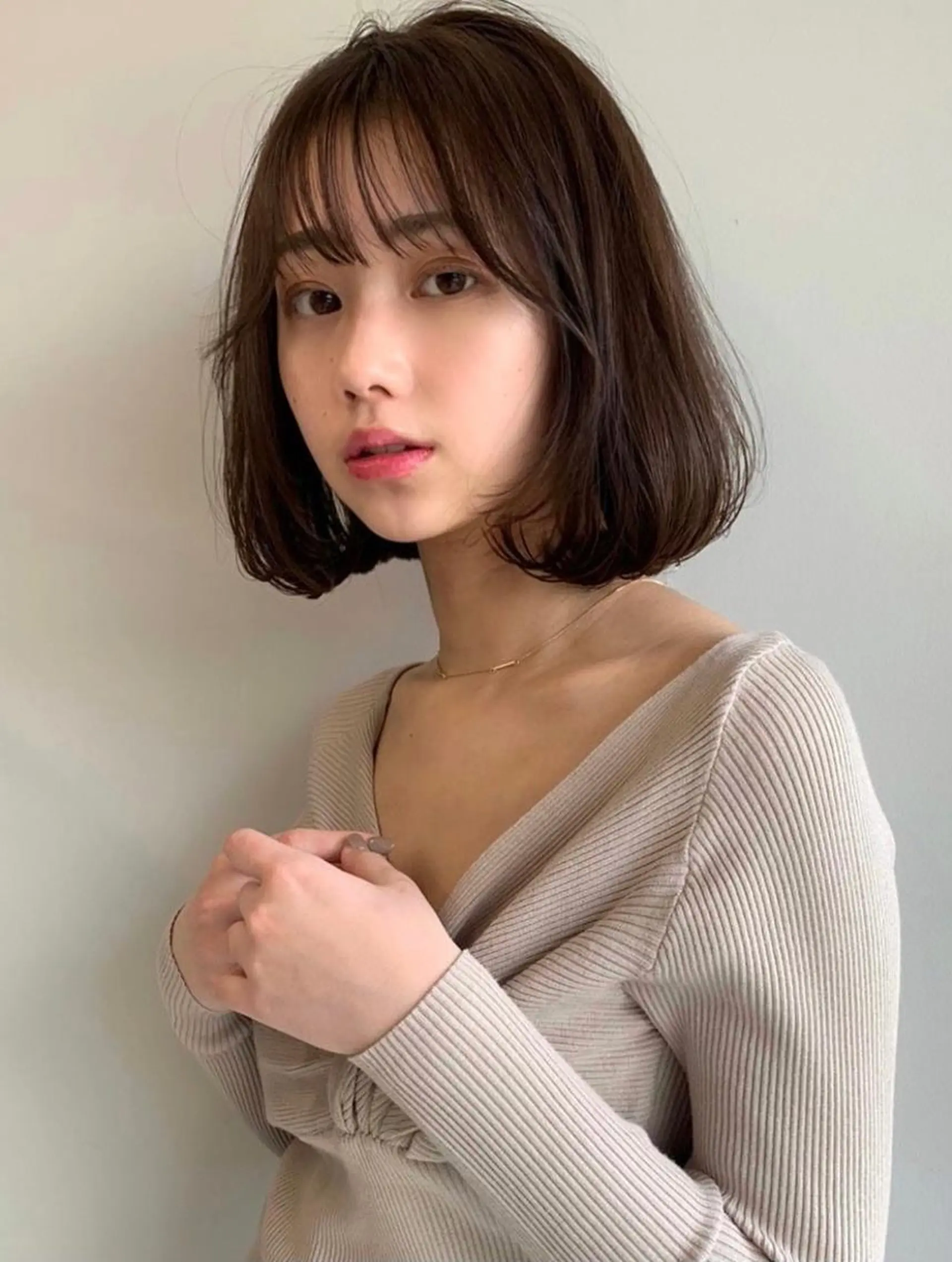 ショート カラー 透明感/オリーブ/ グレージュ/YUKAのヘアスタイル