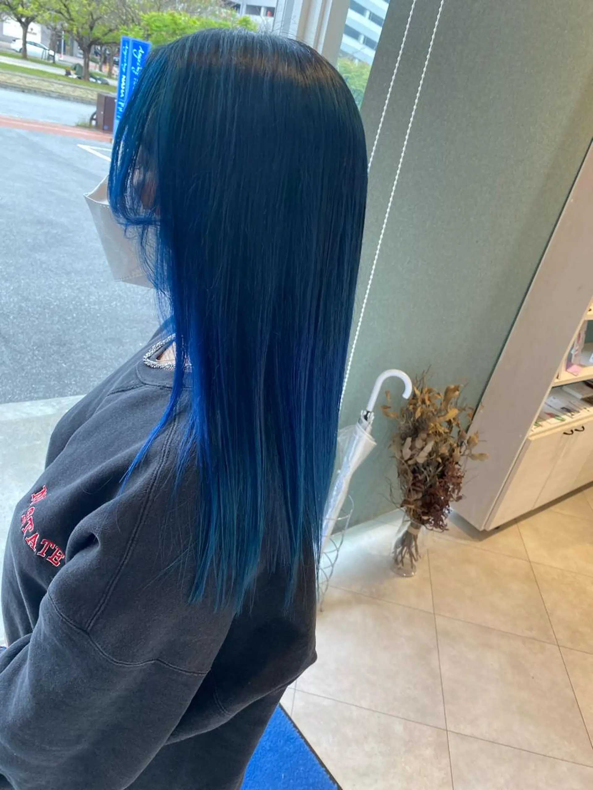 ロング カラー ヘアカラー トリートメント 饒平名 知也のヘアスタイル