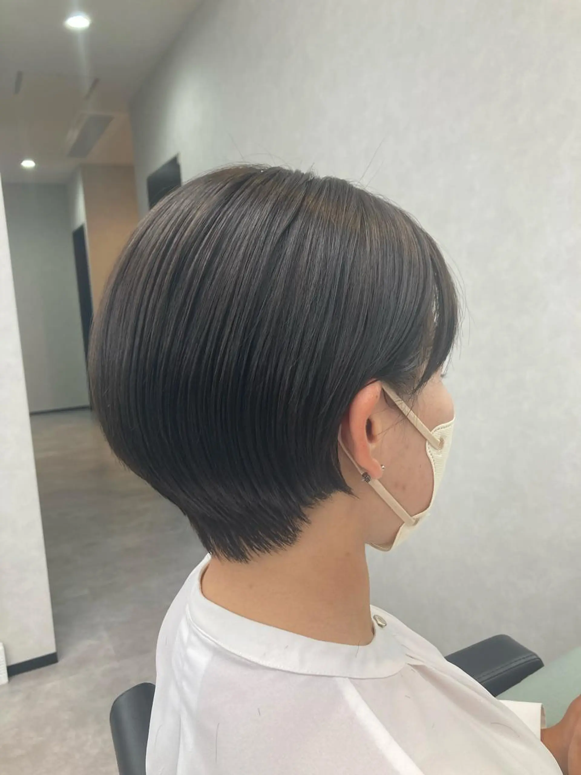 ショート カラー カット ヘアカラー トリートメント 鈴木 翔偉のヘアスタイル