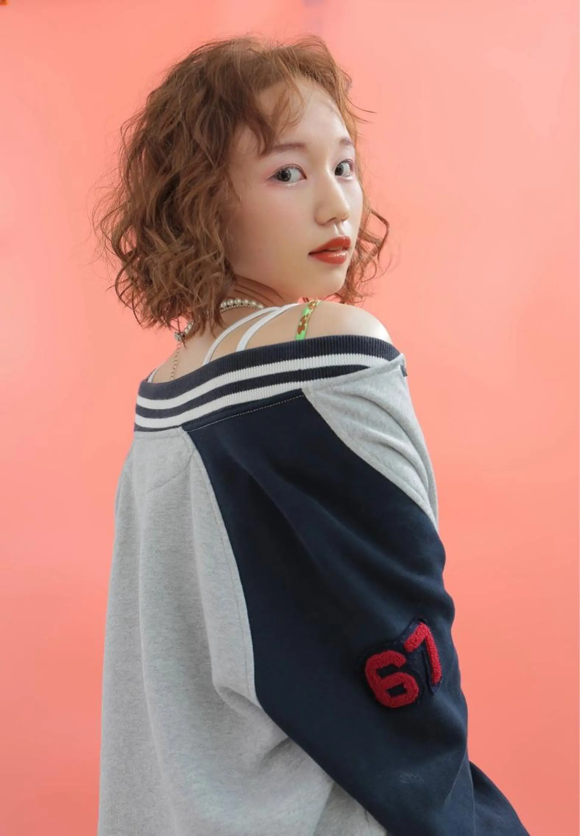 ショート カラー ブリーチ tomo🍒パーマ ハイトーン似合わせのヘアスタイル