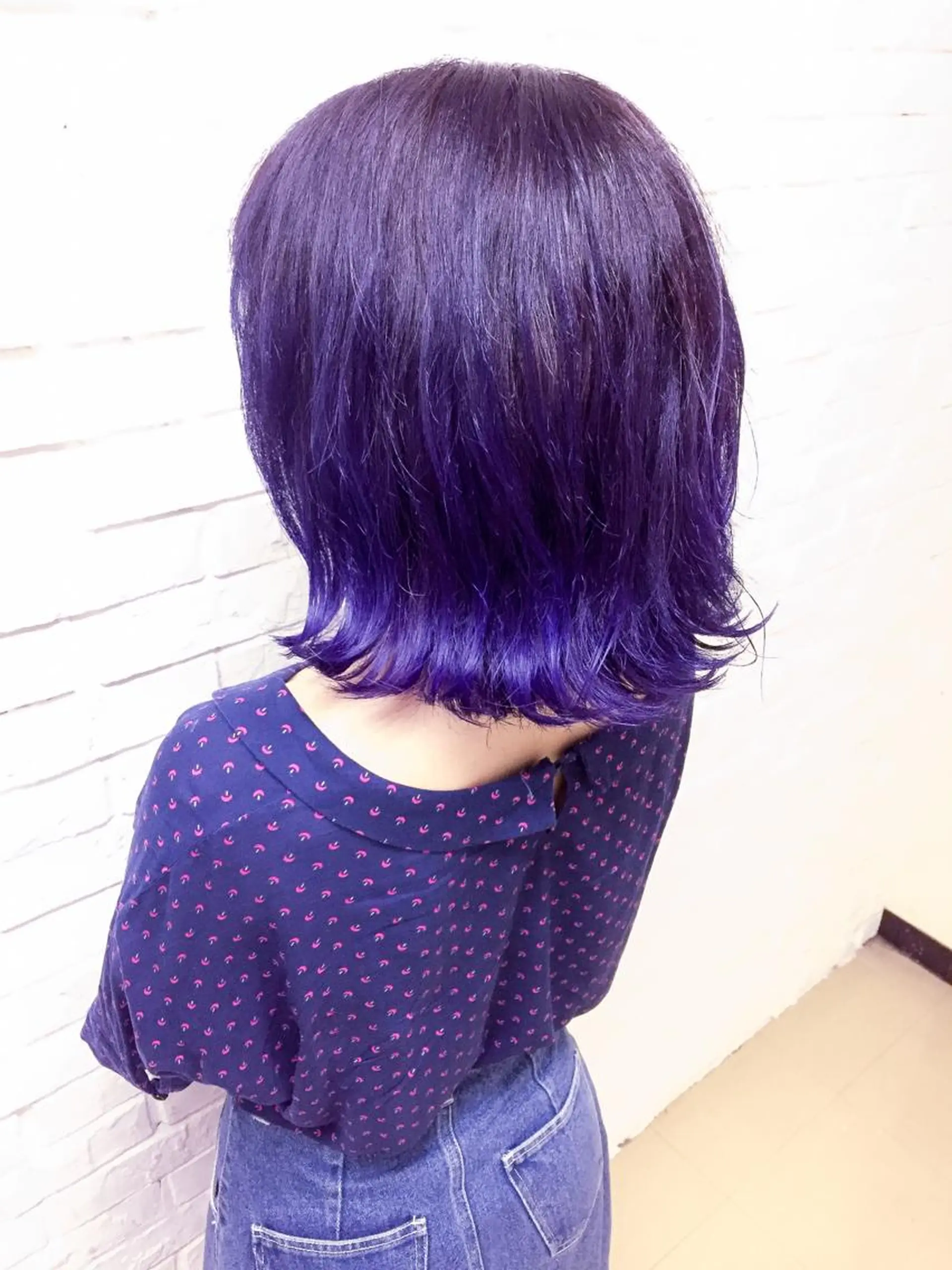 ミディアム カラー パープルカラー 外ハネヘア エクステリピート率 No.1 菊池　悠介のヘアスタイル