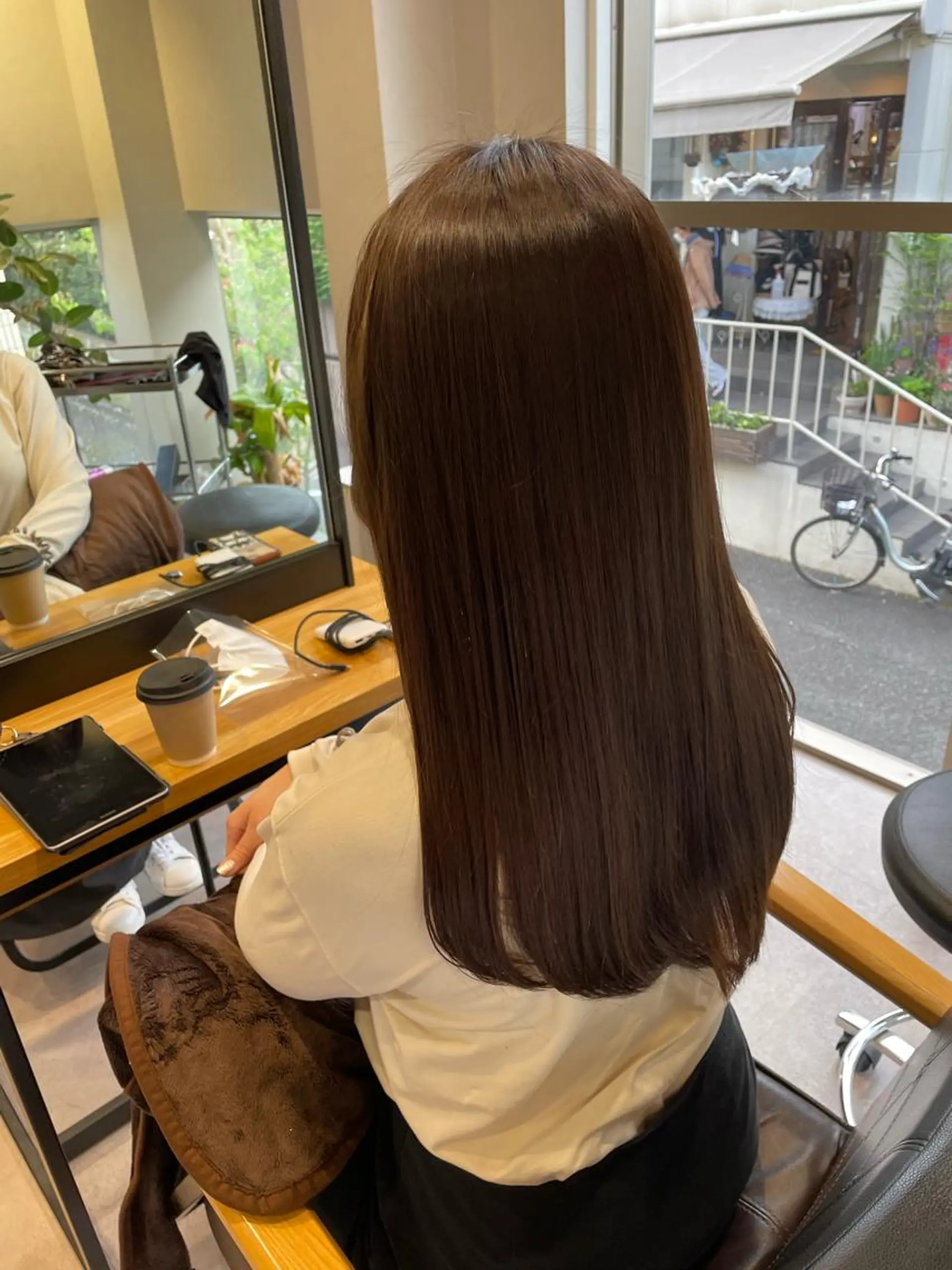 ロング カラー アッシュ ブリーチ ケアブリーチ ショコラグレージュ ダークアッシュ 韓国風/オシャレ /縮毛矯正/滝口琴未のヘアスタイル