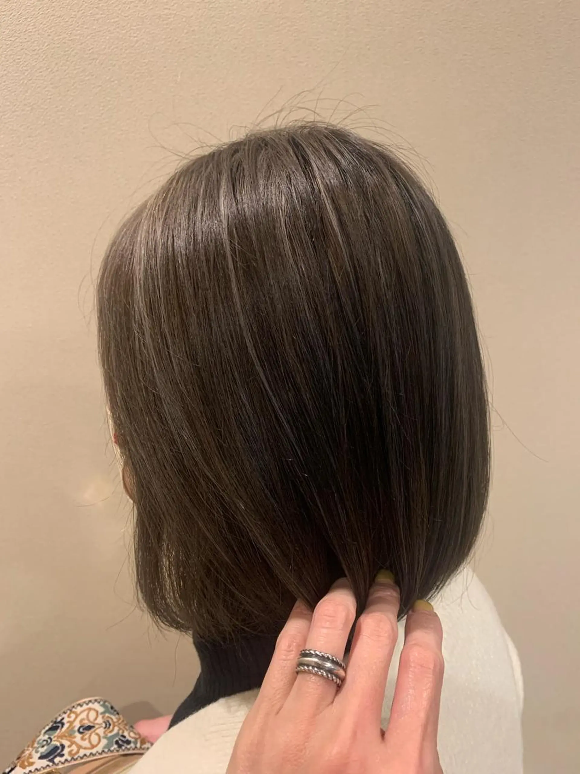 ミディアム カラー カット ヘアカラー トリートメント ERIKO Tのヘアスタイル