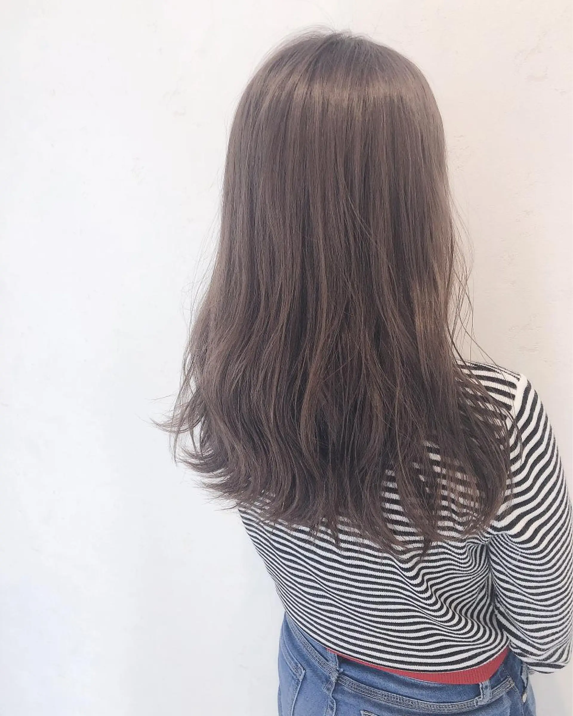 ロング カラー 伊藤 さやかのヘアスタイル