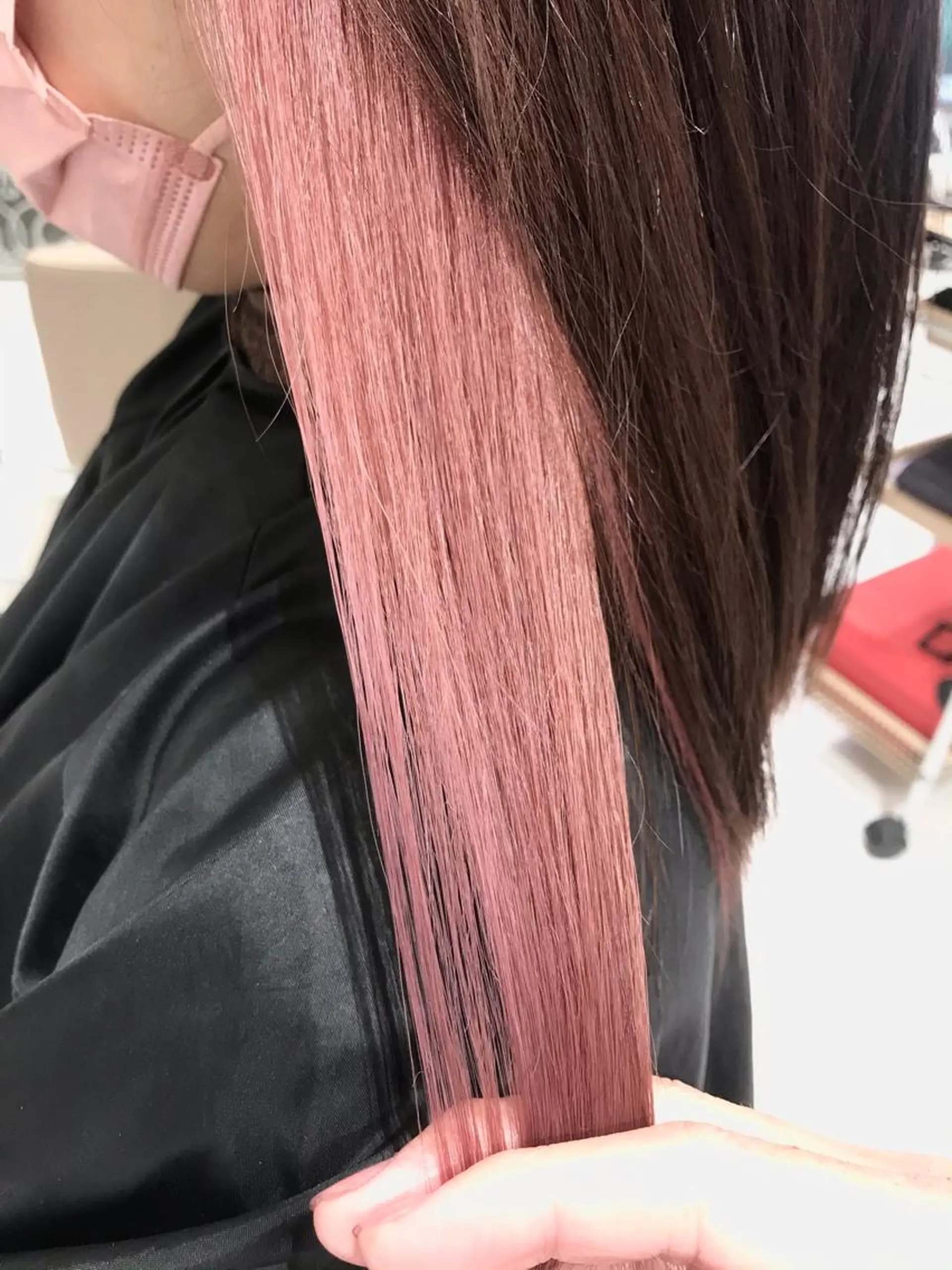 カラー ブリーチ ピンクカラー YOKOI SHINJIのヘアスタイル