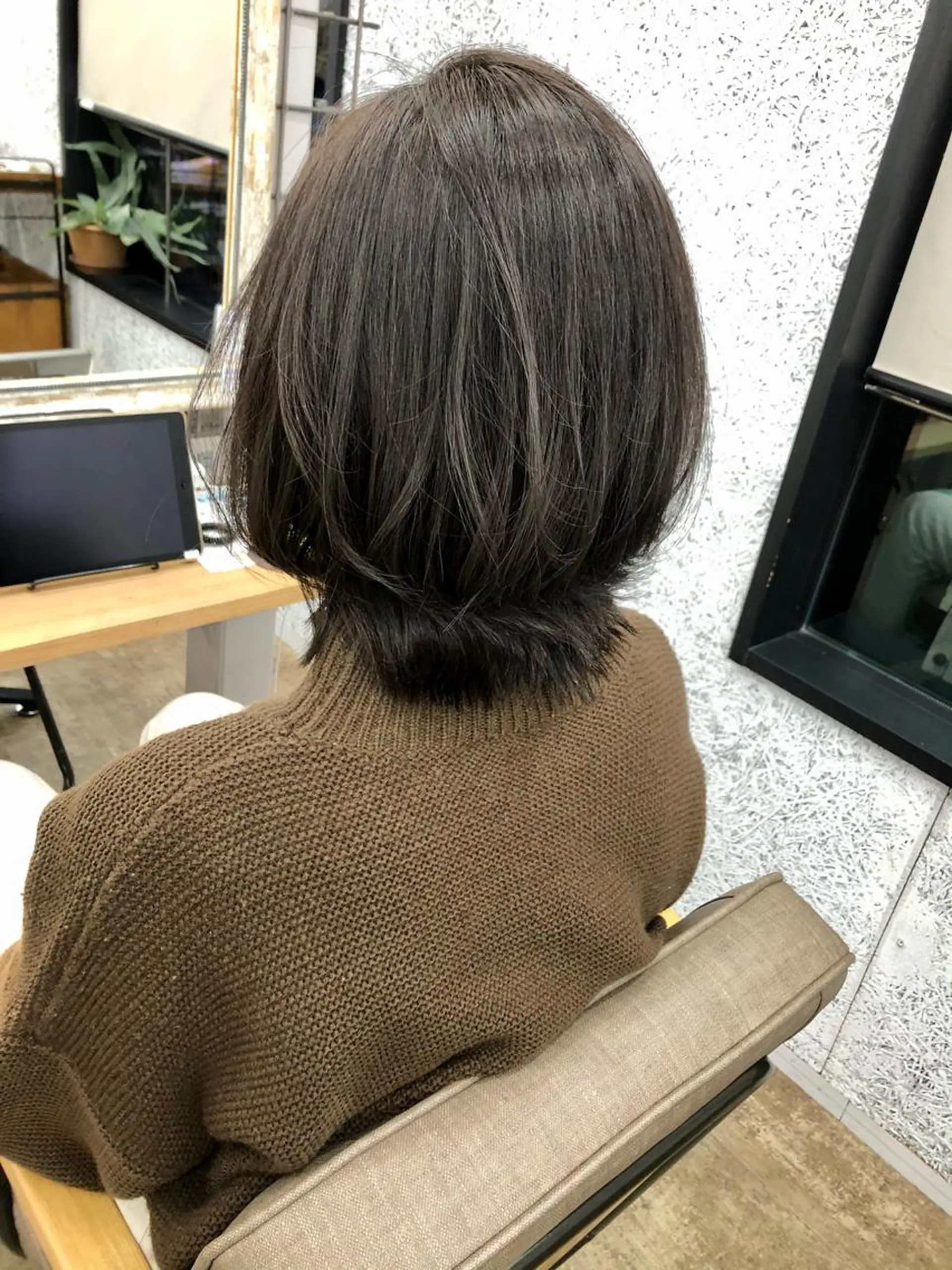 ミディアム カラー アッシュ アッシュグレー カノエ 松江学園店のヘアスタイル