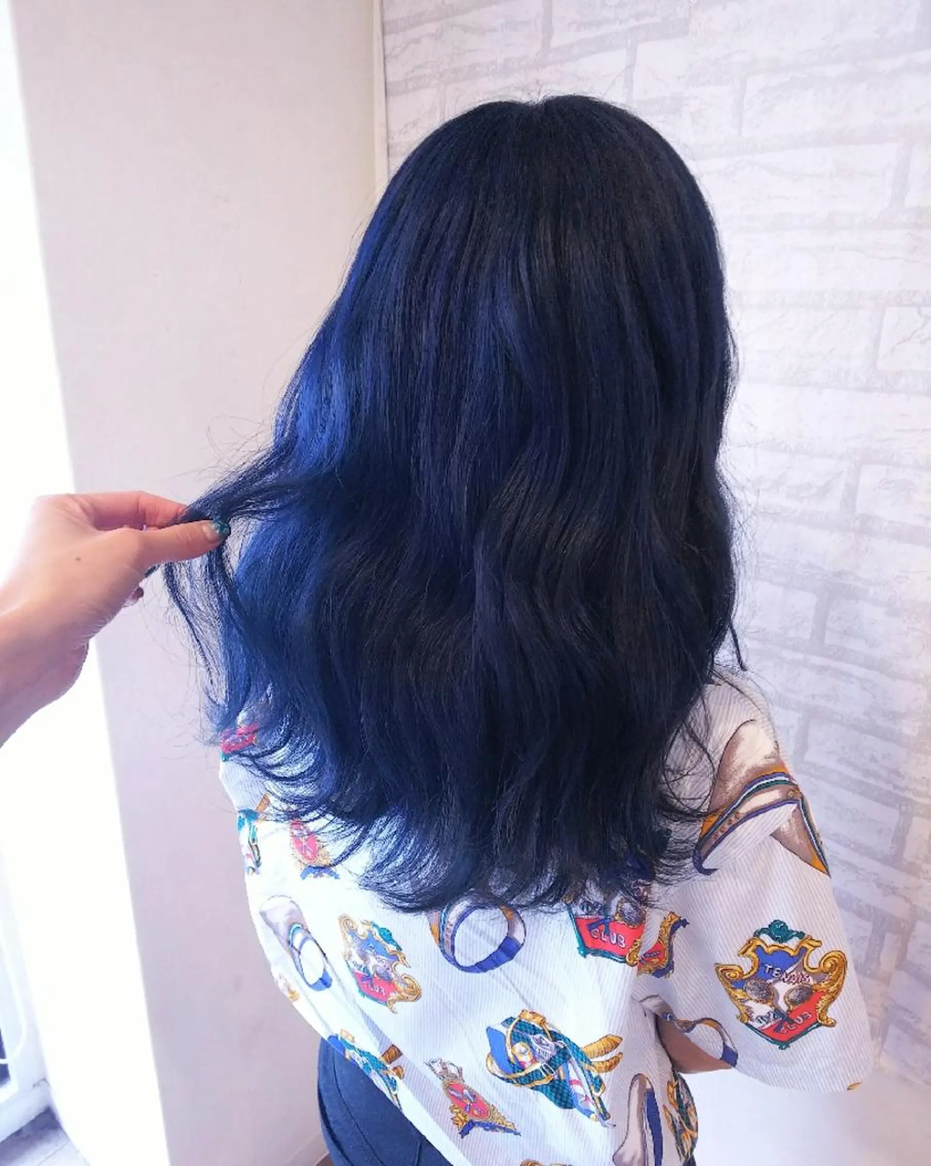 ロング カラー ブルーカラー RU RIのヘアスタイル