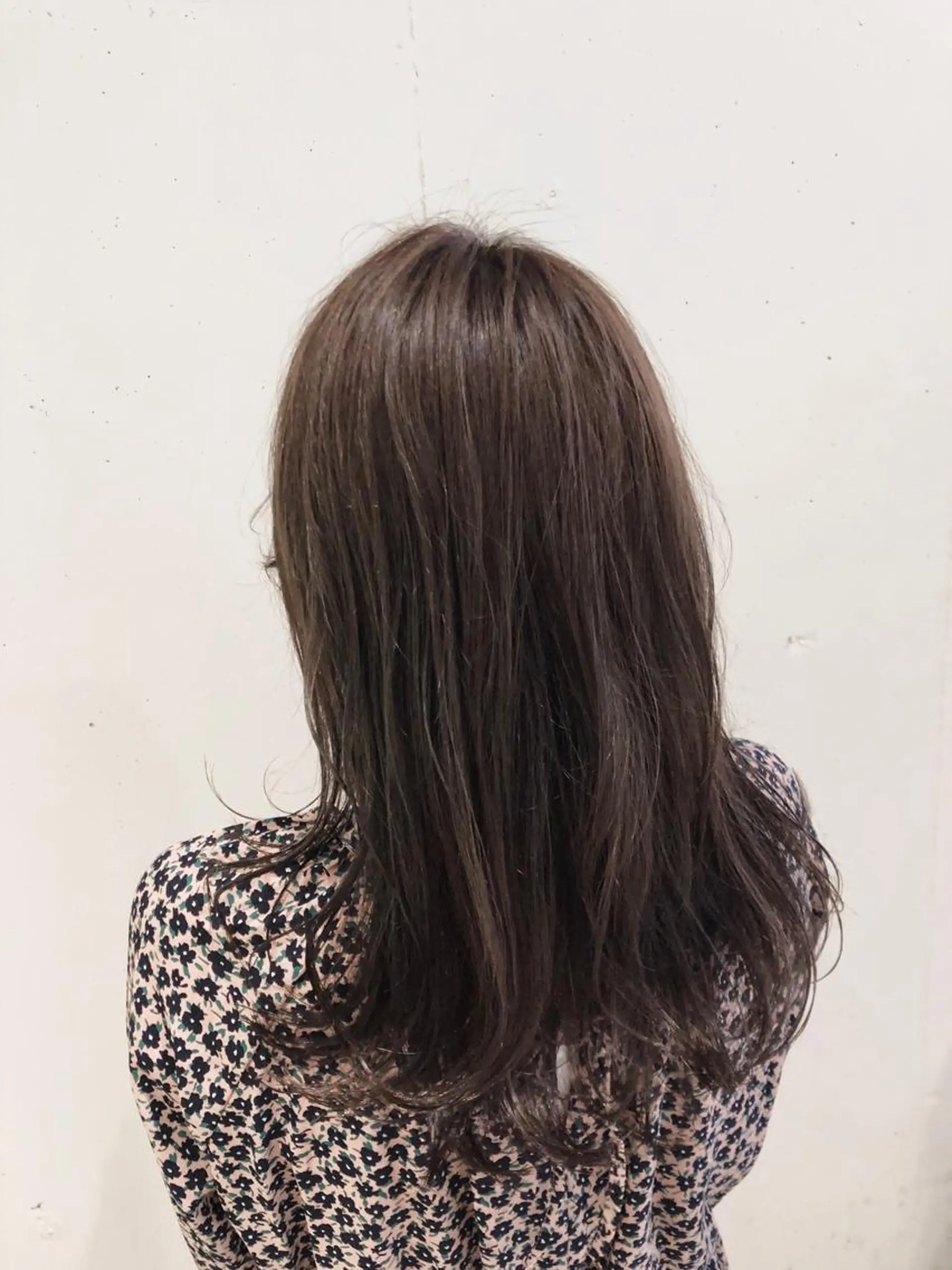 ミディアム カラー パーマ ヘアアレンジ ベージュカラー ブリーチ 透明感カラー デザインカラー グラデーションカラー 【ツヤ髪美容師】 ツダケイスケのヘアスタイル