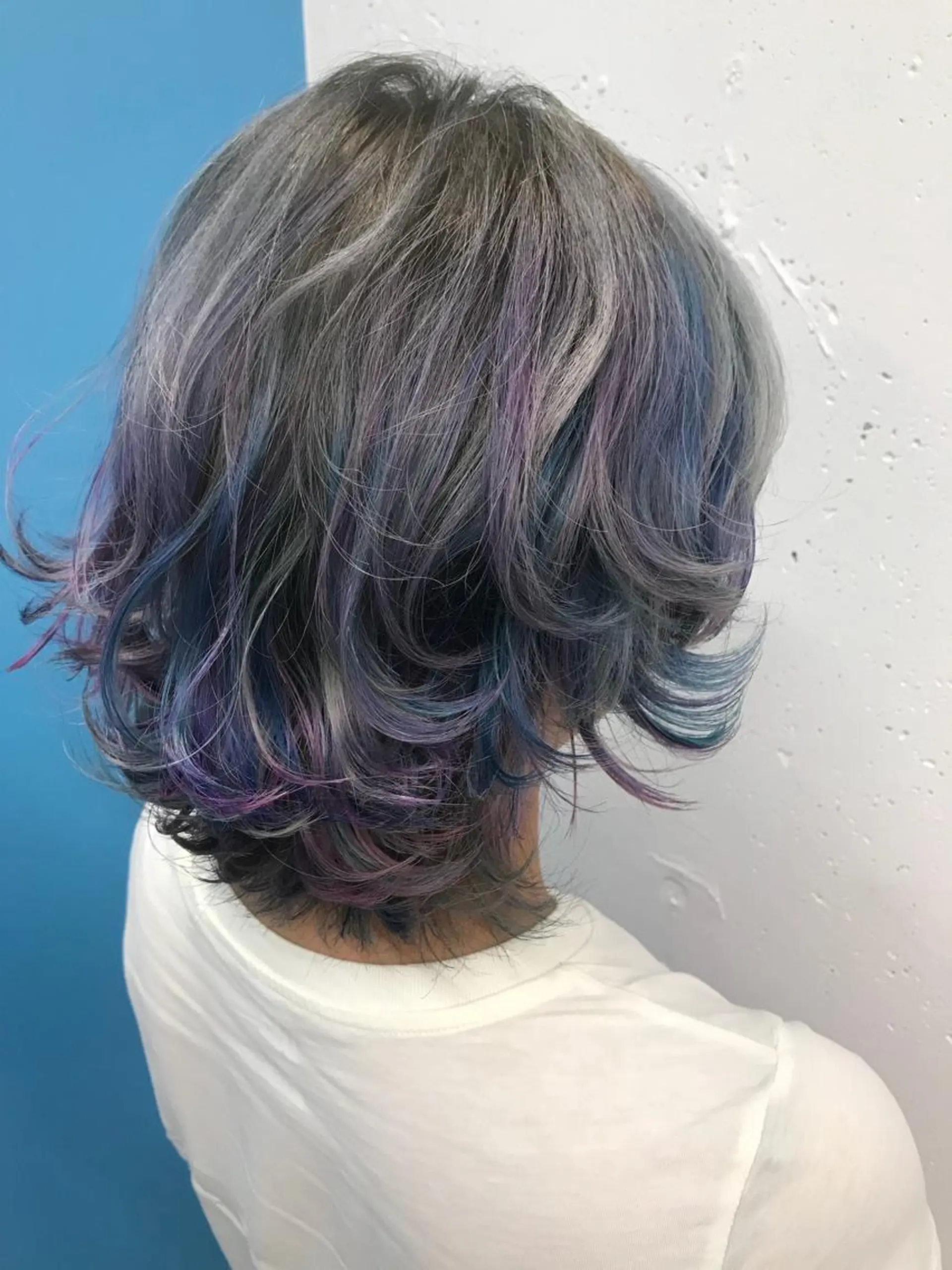 カラー やまもと すぐるのヘアスタイル