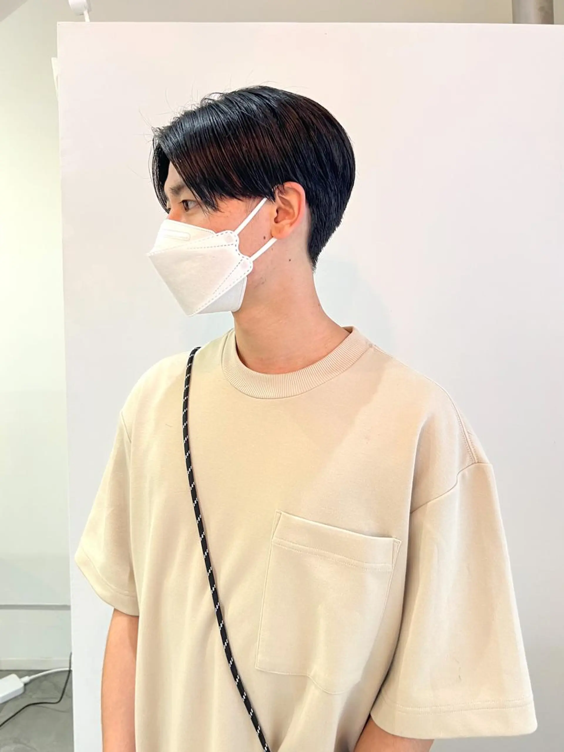 ショート メンズ 切りっぱなしボブ ショートボブ メンズブリーチ センターパート メンズハイトーン 蔵前 デザインカット KOBAYASHIのその他イメージ