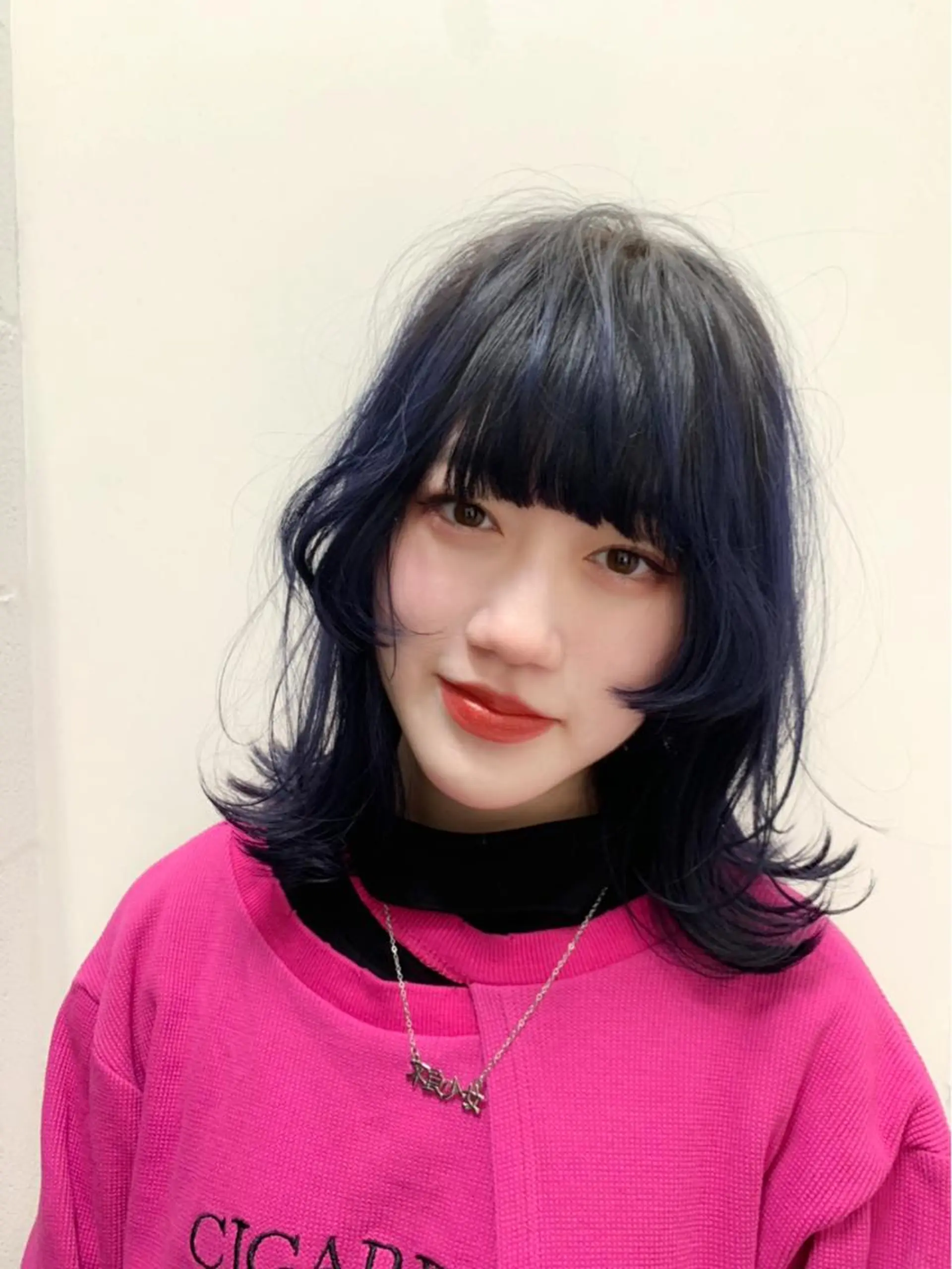 ミディアム カラー ブリーチ ブルーカラー ブルーパープル パープルカラー ヘアカラー トリートメント THE./ブリーチ 透感カラー/髪質改善のヘアスタイル