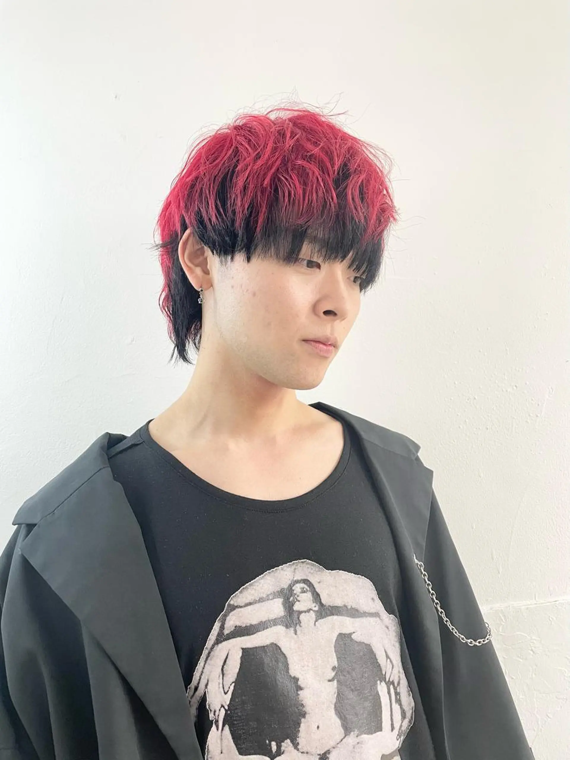 ミディアム カラー メンズ メンズウルフカット デザインカラー ウルフカット カット ヘアカラー トリートメント ヘアセット ハイトーン×レイヤー /遠藤将太のヘアスタイル