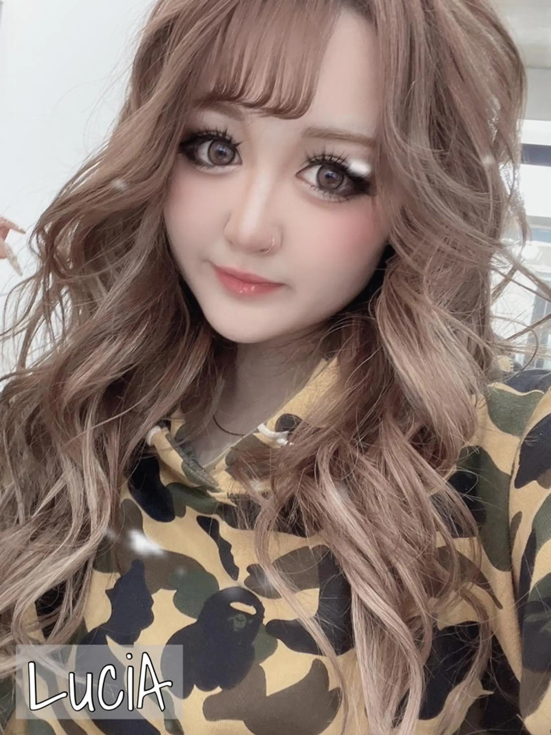 ロング LuciA エクステカラーのヘアスタイル