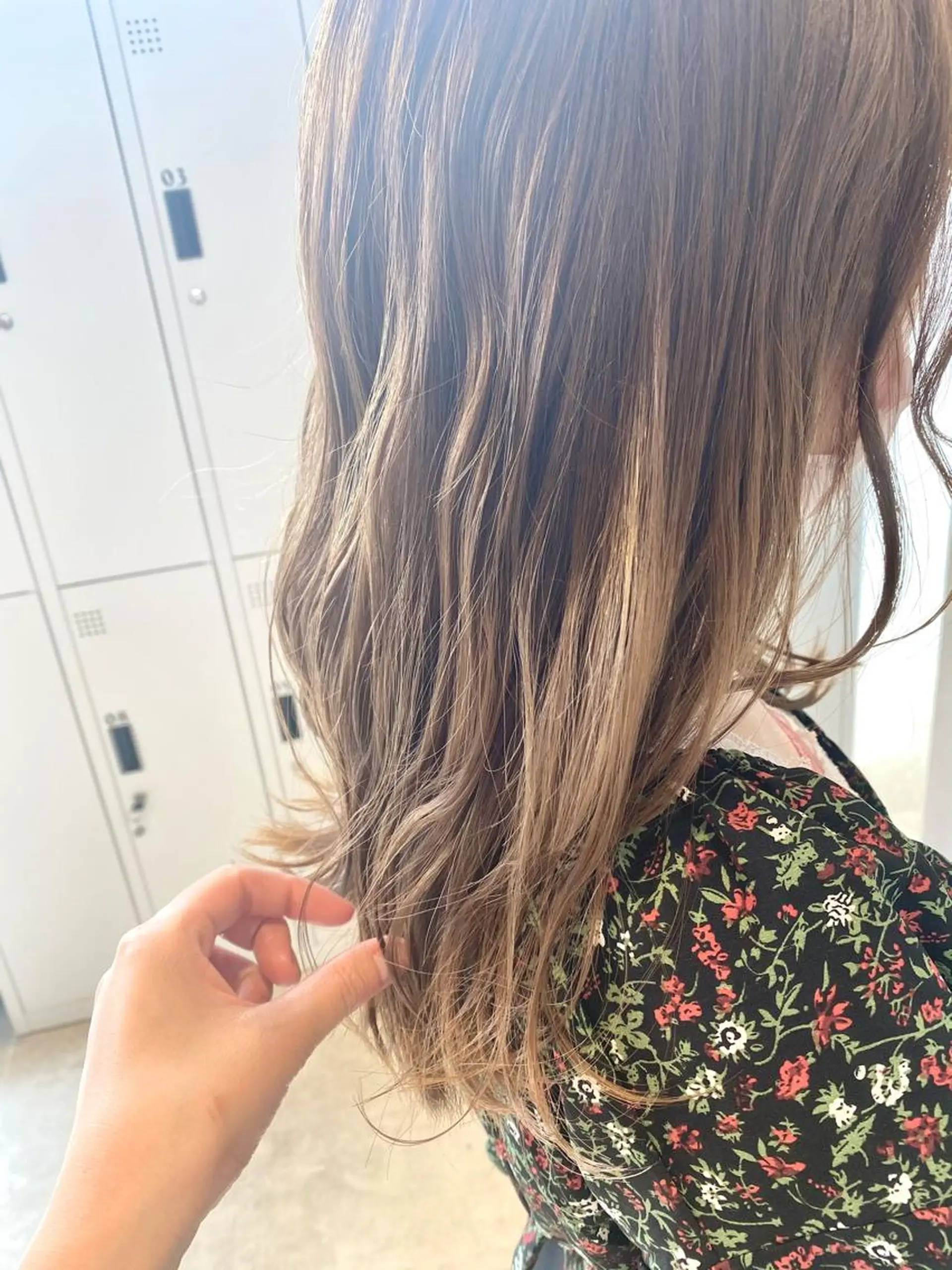 ロング カラー ベージュカラー ブリーチ ブリーチなしカラー ヘアカラー ピンク/ベージュ /似合わせ/田島百華のヘアスタイル