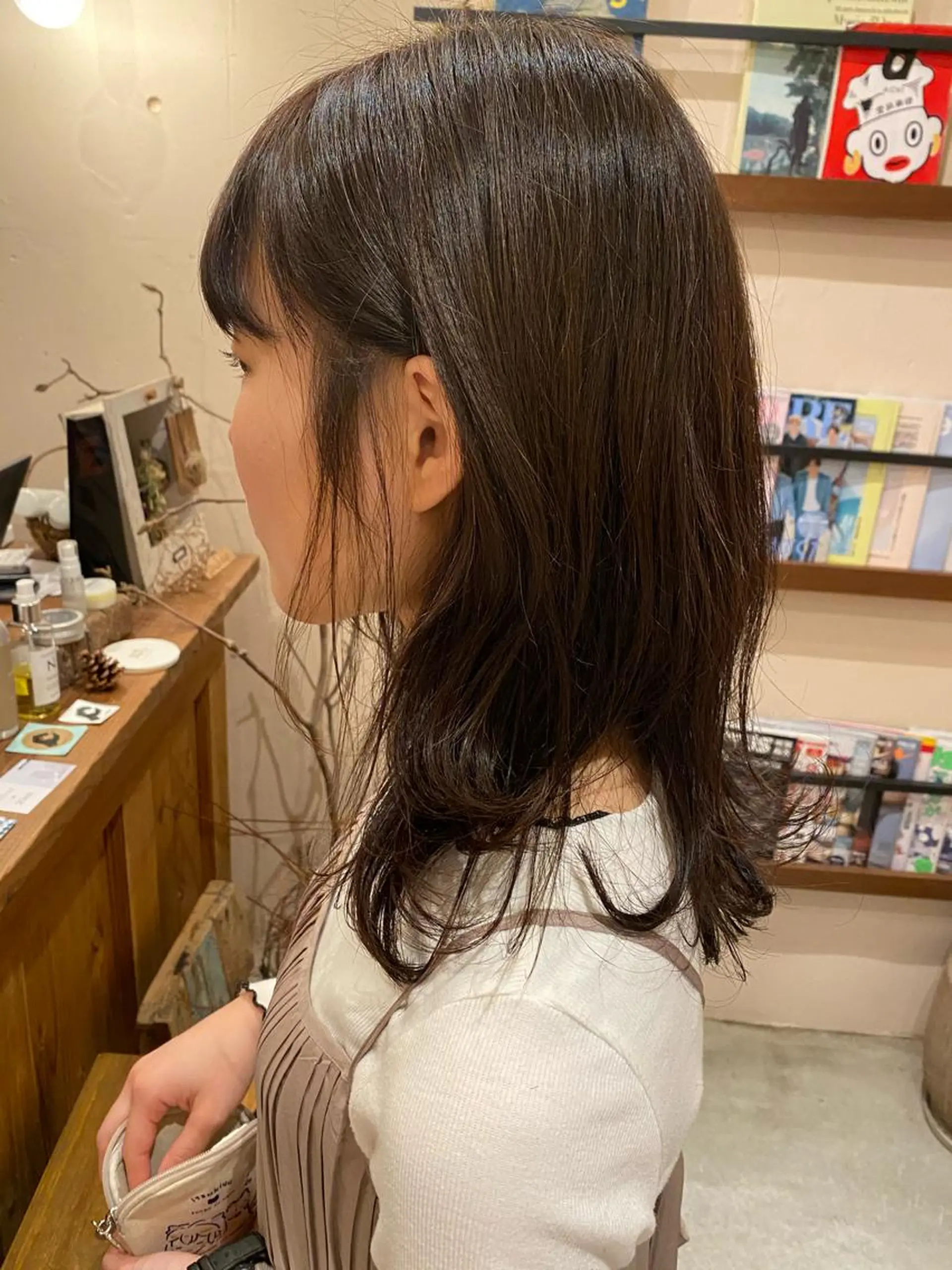 セミロング カラー アイブロウ アッシュ アッシュブラウン ブラウンカラー 【似合わせカット】 谷口海斗のヘアスタイル