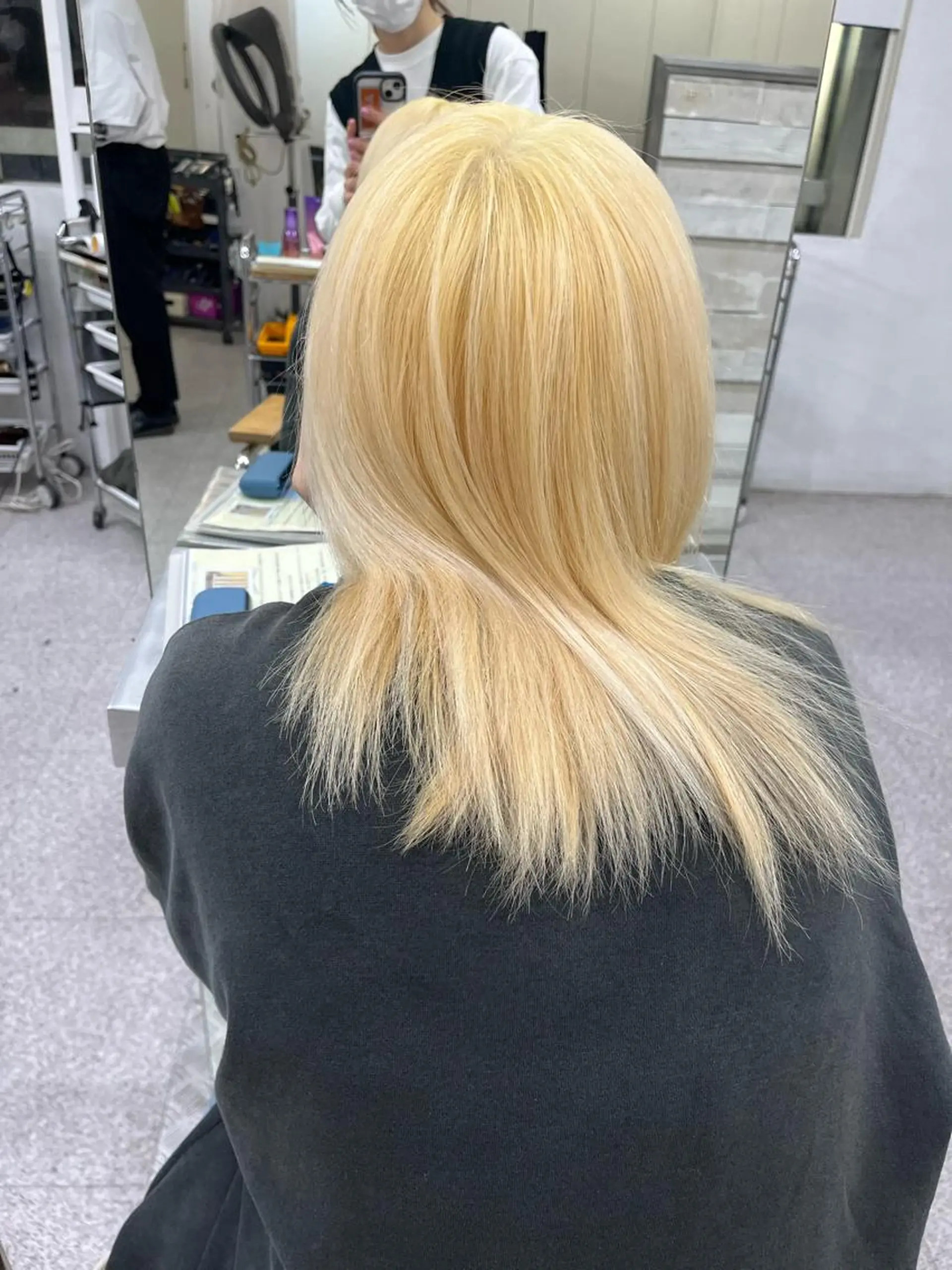 セミロング カラー 👗 himariのヘアスタイル