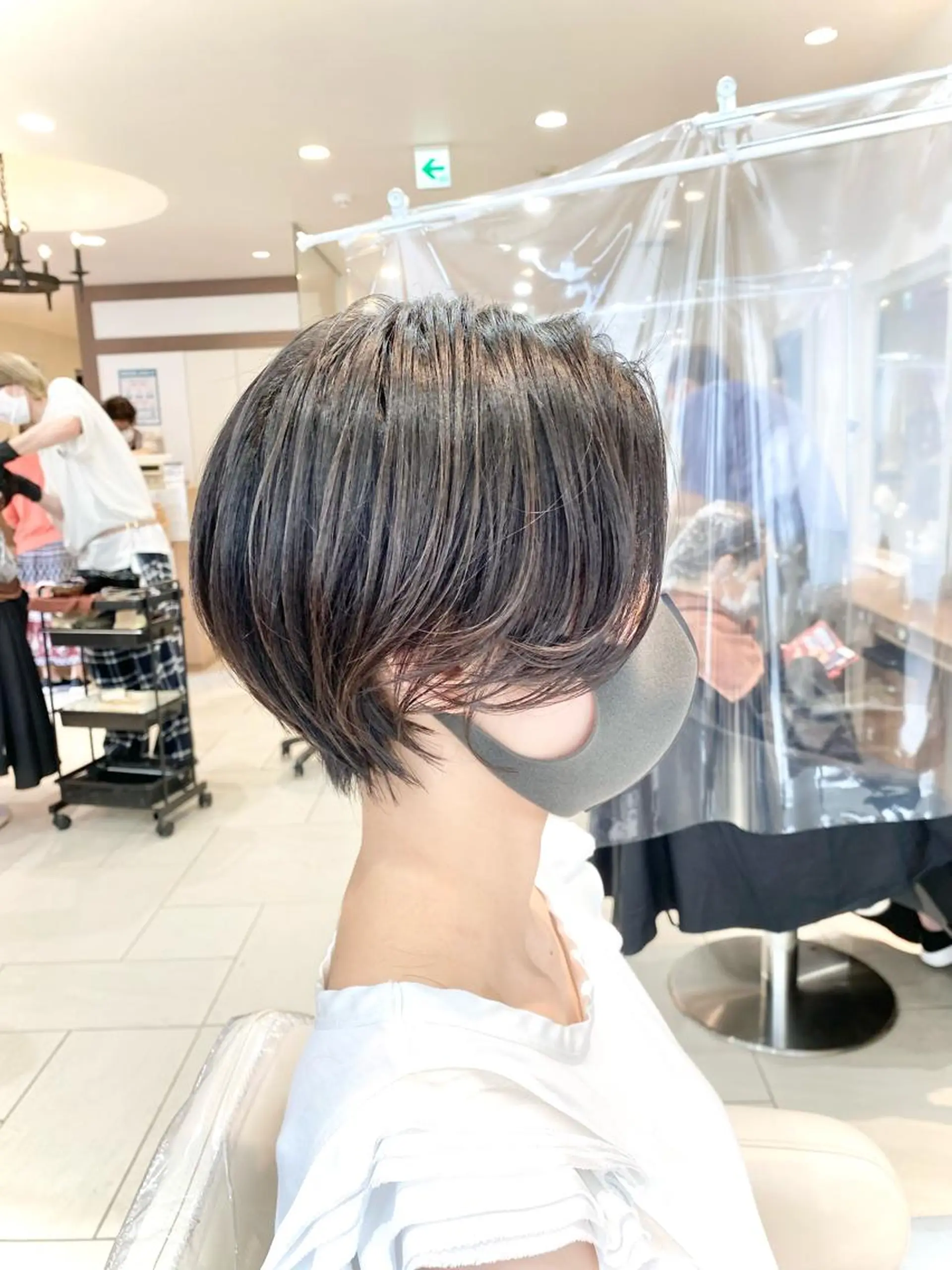 ショート 横山 直輝のヘアスタイル