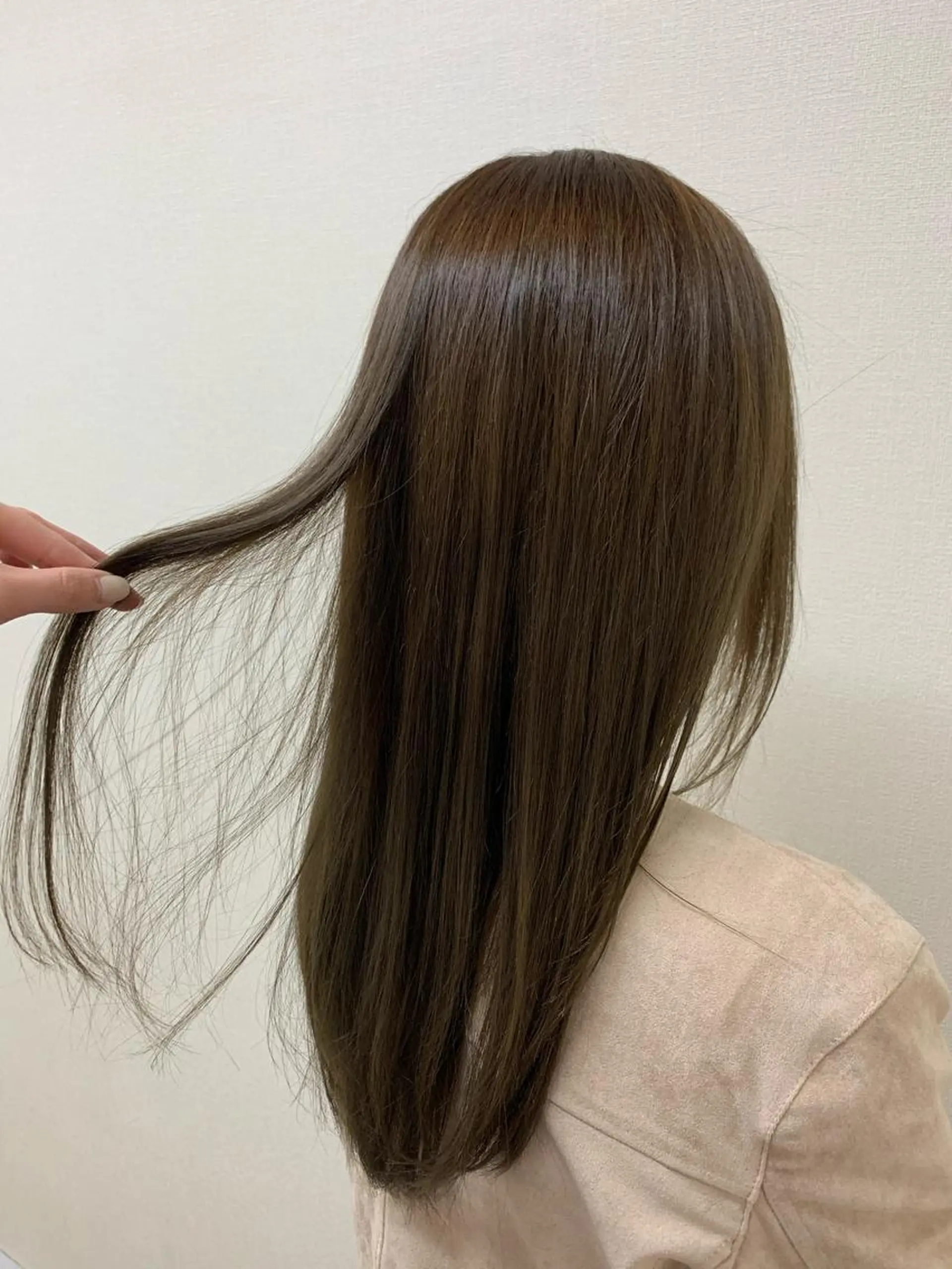 ロング カラー ベージュカラー ブリーチ ミルクティーベージュ ブリーチなしカラー カット ヘアカラー トリートメント 🫧透明感カラー🫧 美髪矯正🫧チサトのヘアスタイル