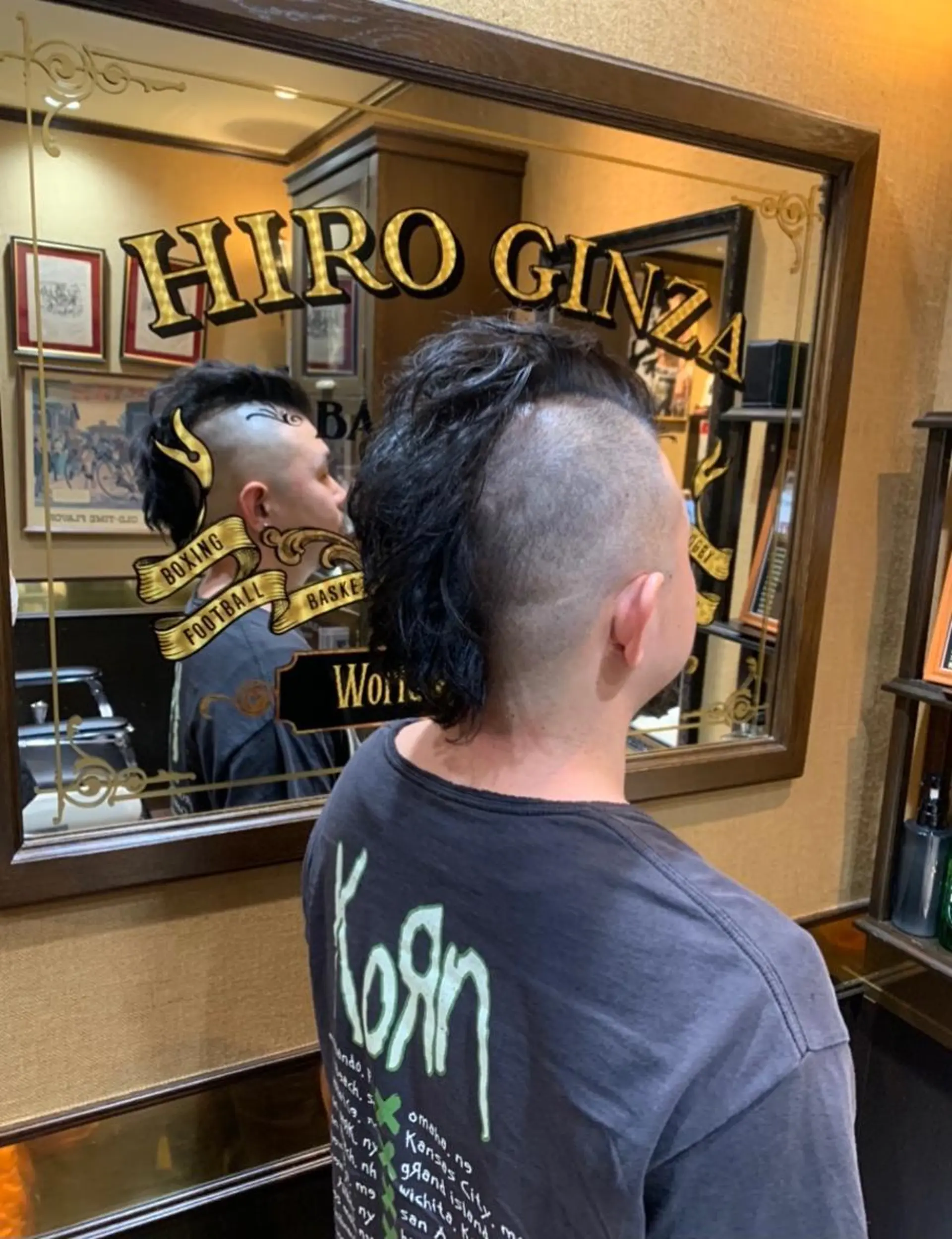 ショート メンズ モヒカン メンズパーマ プレミアムバーバー新宿店所属・新宿駅近! 💈口コミ多数✨のヘアスタイル