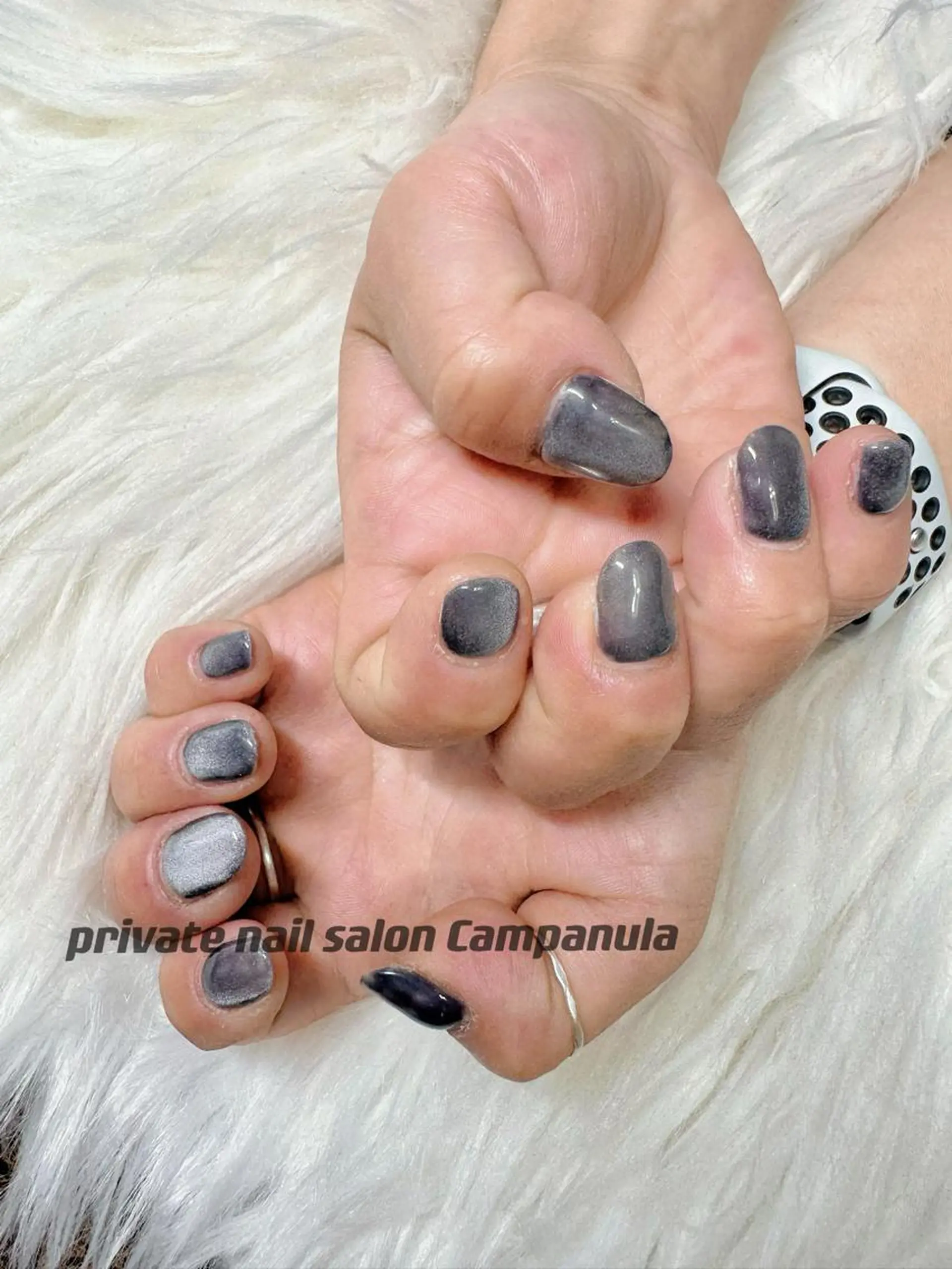 ネイル マグネットネイル ワンカラーネイル ネイルケアサロン Campanulaのネイルデザイン