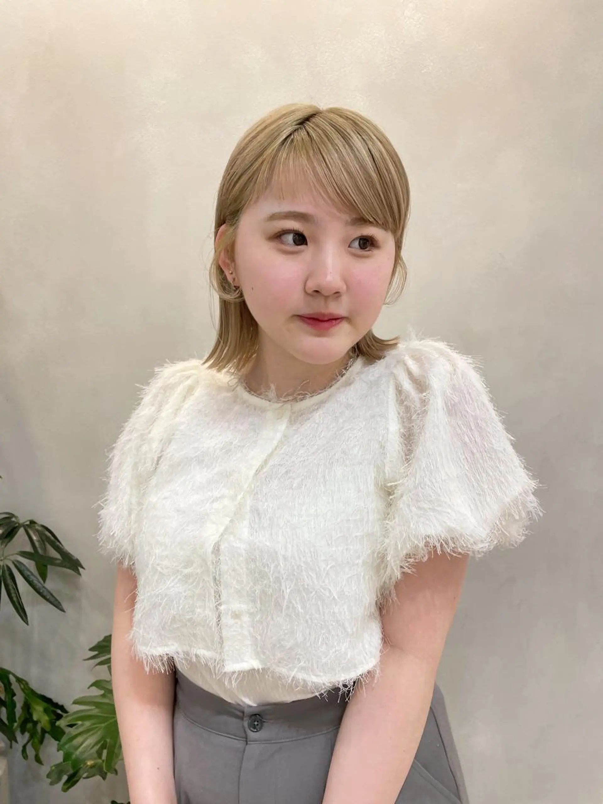 ミディアム 青木 優歩のヘアスタイル