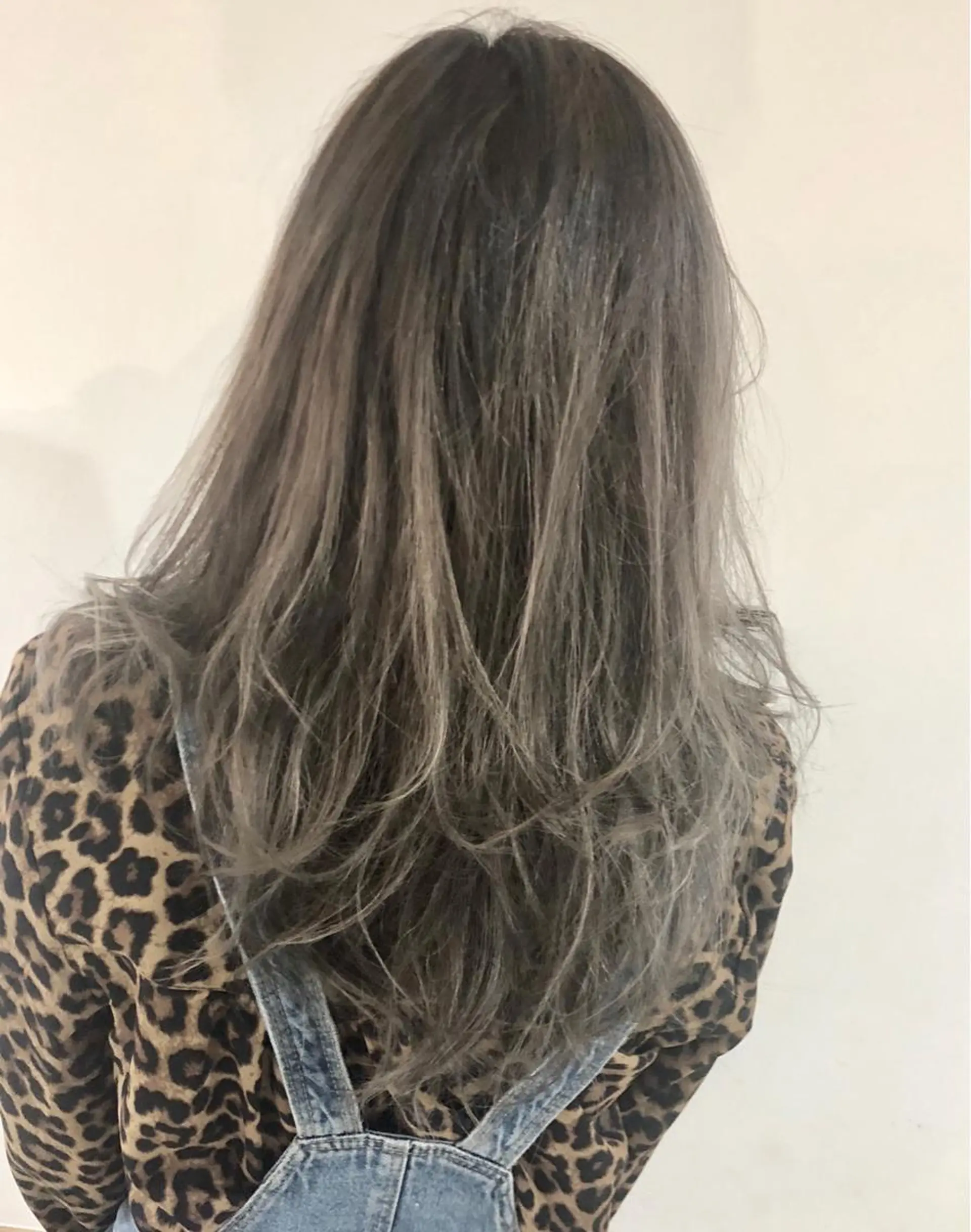セミロング カラー グレージュ ハイライトカラー ハイライト ヘアカラー トリートメント ヘアセット 吉田裕太/ハイライト ダブルカラーのヘアスタイル