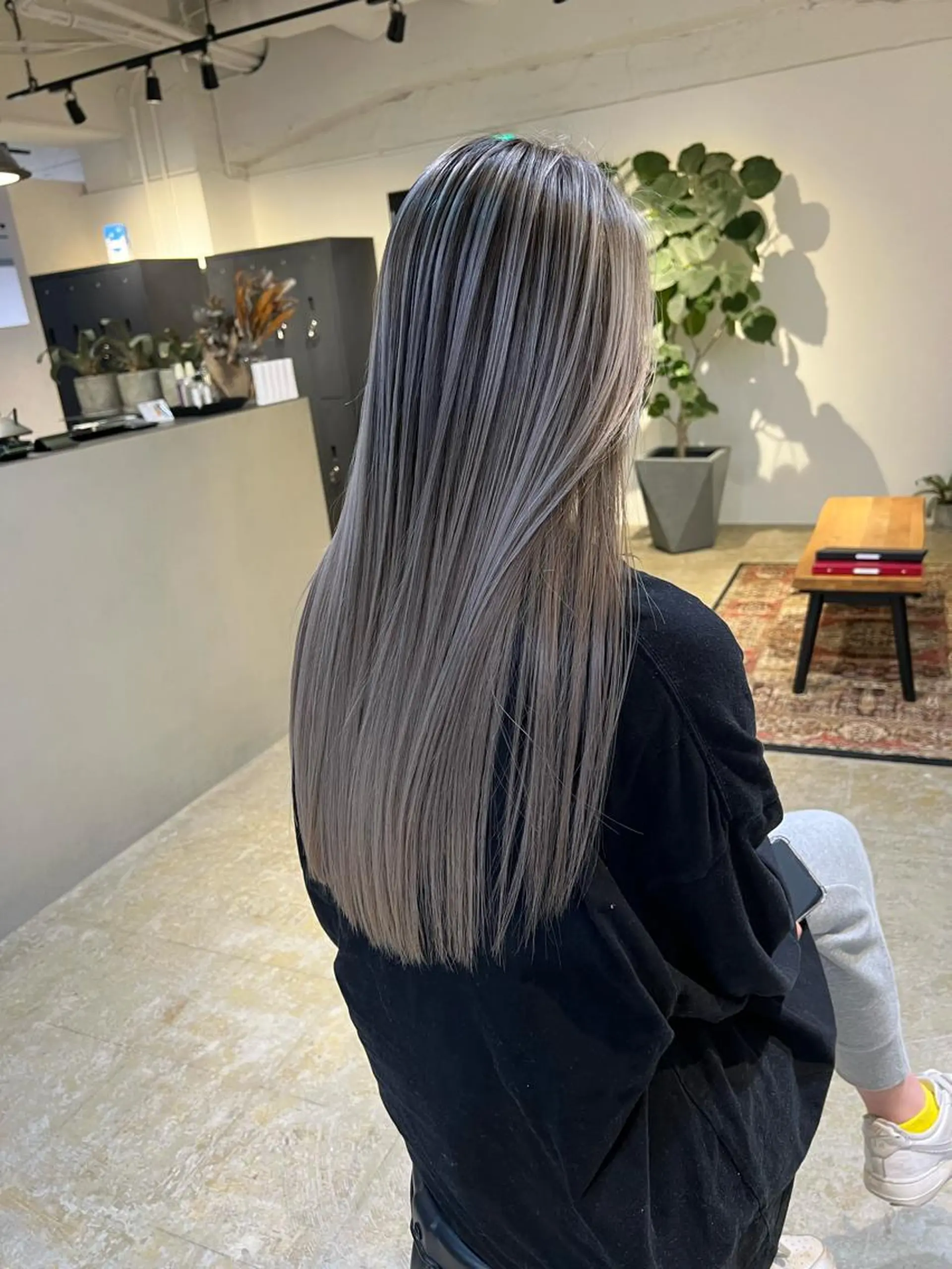 ロング カラー バレイヤージュ レイヤーカット ヘアカラー トリートメント Merly Osakaのヘアスタイル