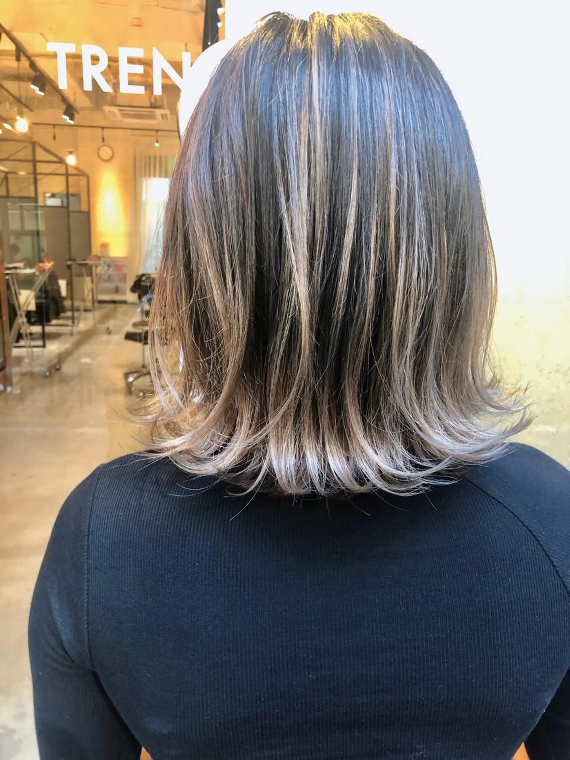 ミディアム カラー ブリーチ ケアブリーチ 透明感カラー イルミナカラー トリートメント ルービック 奈良のヘアスタイル