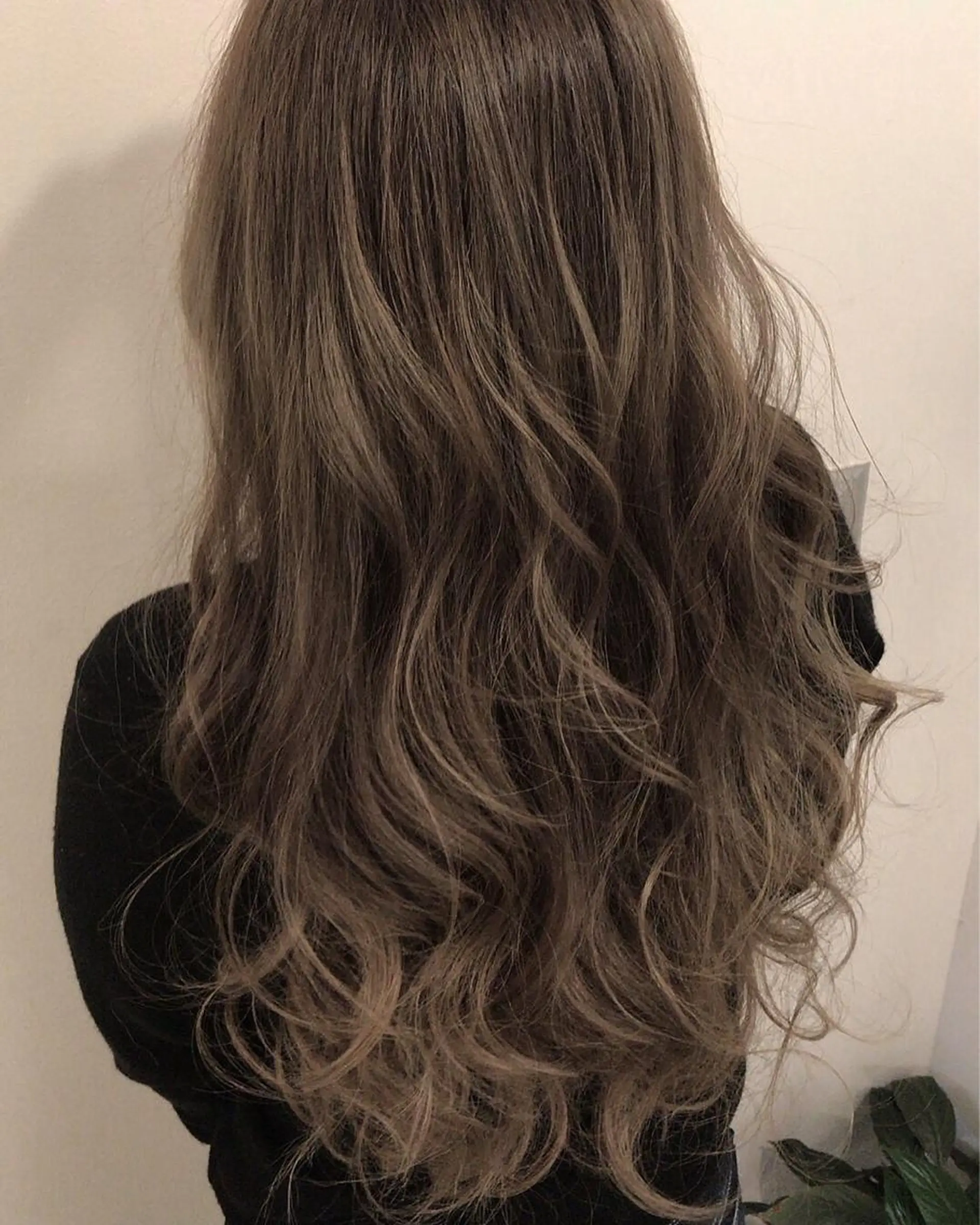 ロング カラー アディクシーカラー アッシュ 外国人風カラー カット ヘアカラー トリートメント Cecil hair 神戸店所属・Cecilhair セシルヘアー神戸元町のヘアスタイル