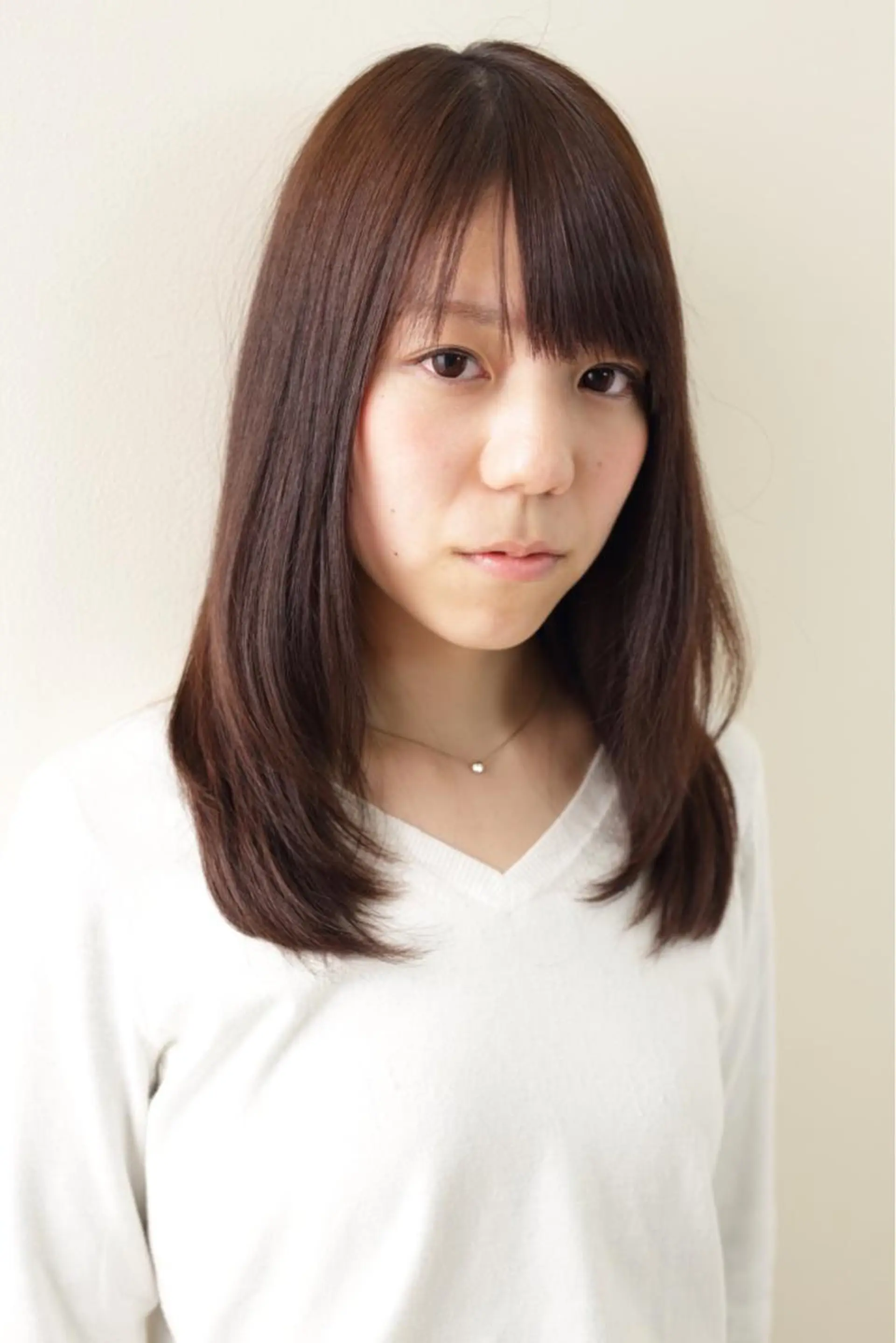 ミディアム セミロング カラー アッシュ ベージュカラー ダークアッシュ タジマ ヤスヒサのヘアスタイル